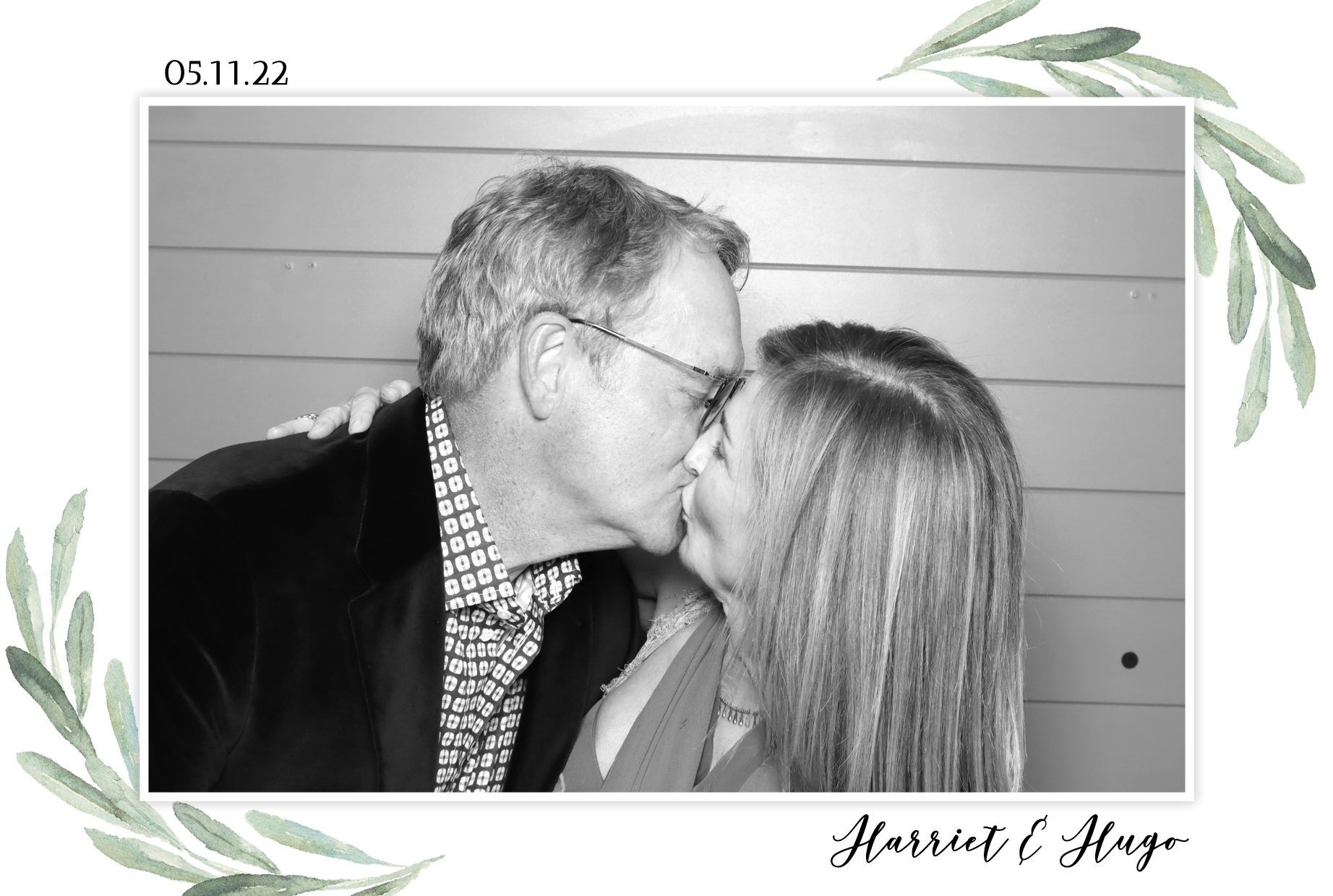 Harriet & Hugo | View more photos from the event at images.mobile-photo-booth.com/u/MobilePhotoBoothUK/Harriet-Hugo