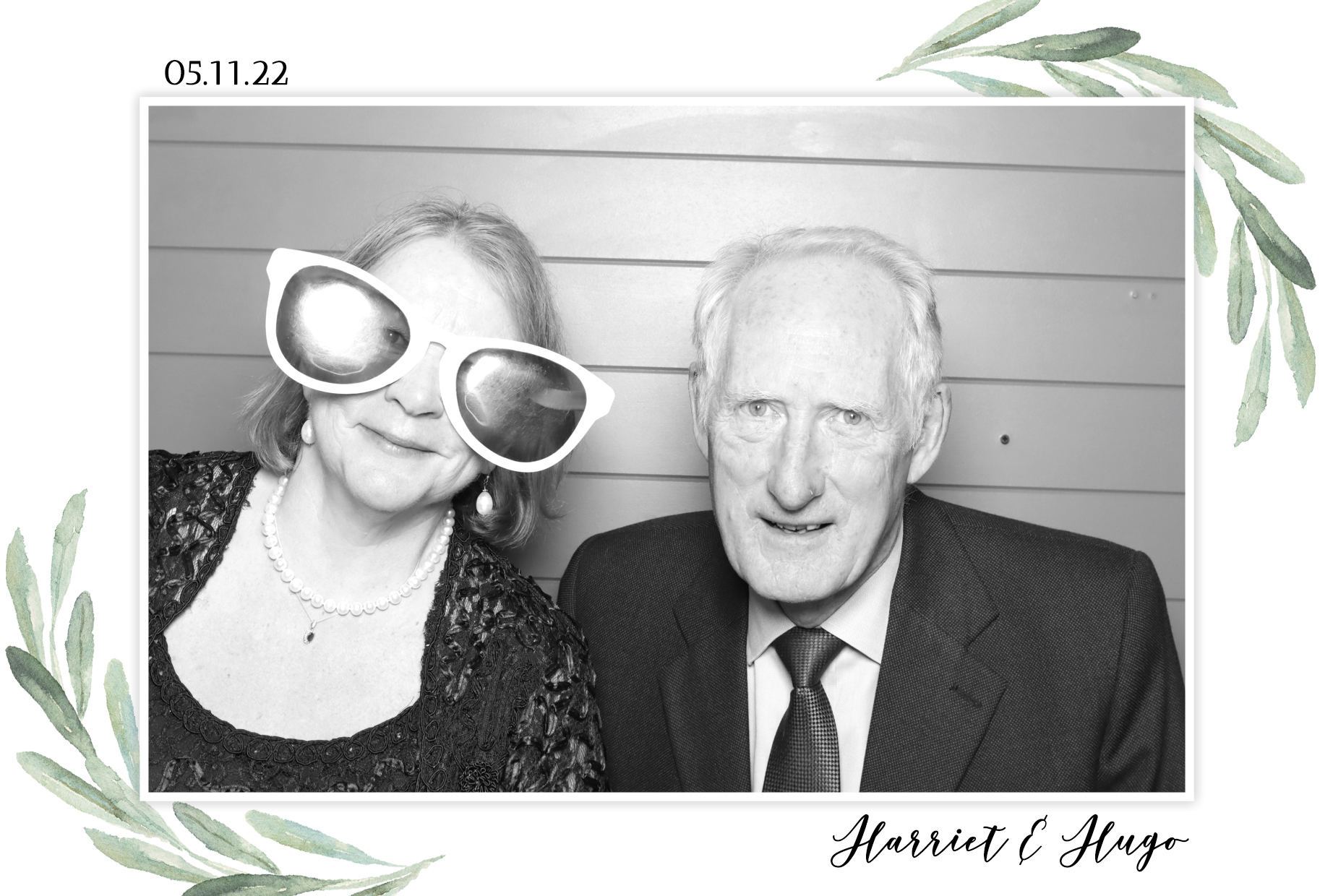 Harriet & Hugo | View more photos from the event at images.mobile-photo-booth.com/u/MobilePhotoBoothUK/Harriet-Hugo