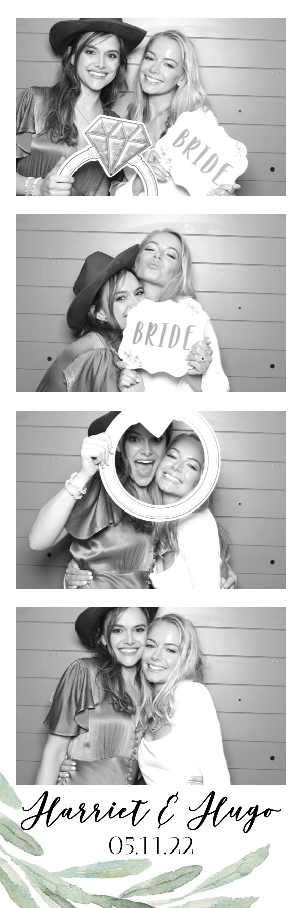 Harriet & Hugo | View more photos from the event at images.mobile-photo-booth.com/u/MobilePhotoBoothUK/Harriet-Hugo