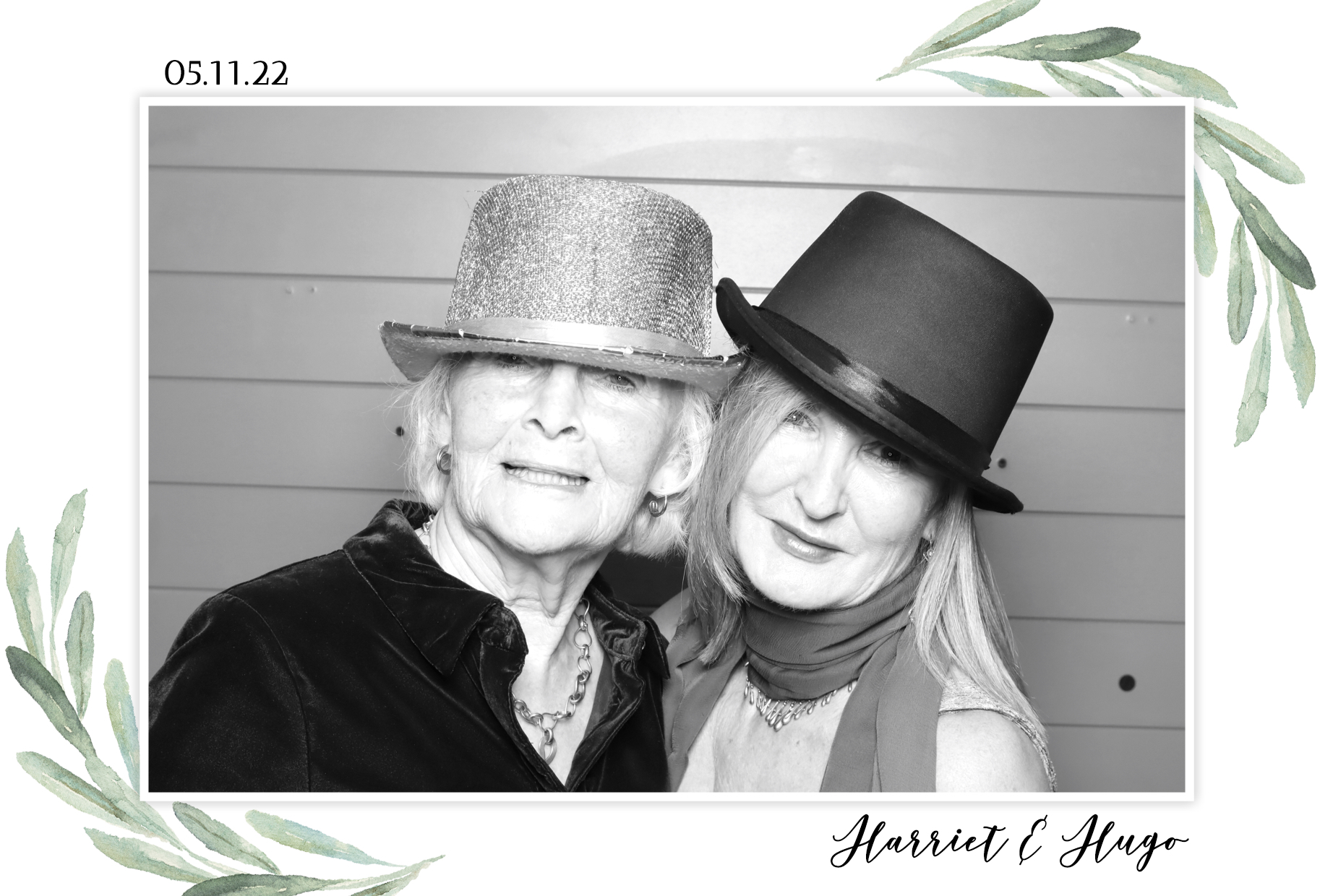 Harriet & Hugo | View more photos from the event at images.mobile-photo-booth.com/u/MobilePhotoBoothUK/Harriet-Hugo