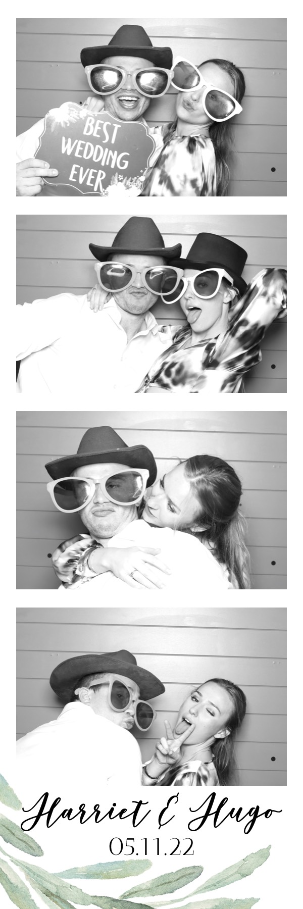 Harriet & Hugo | View more photos from the event at images.mobile-photo-booth.com/u/MobilePhotoBoothUK/Harriet-Hugo