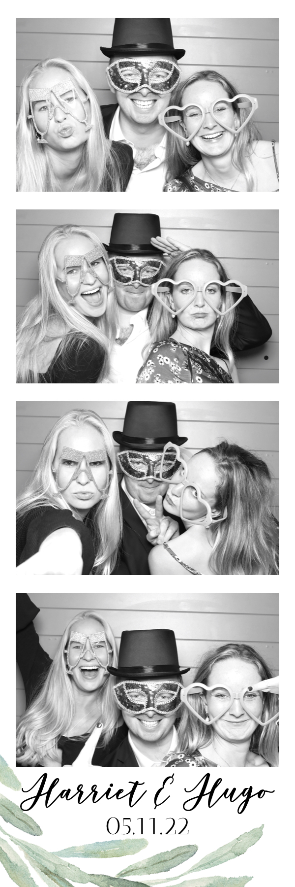 Harriet & Hugo | View more photos from the event at images.mobile-photo-booth.com/u/MobilePhotoBoothUK/Harriet-Hugo