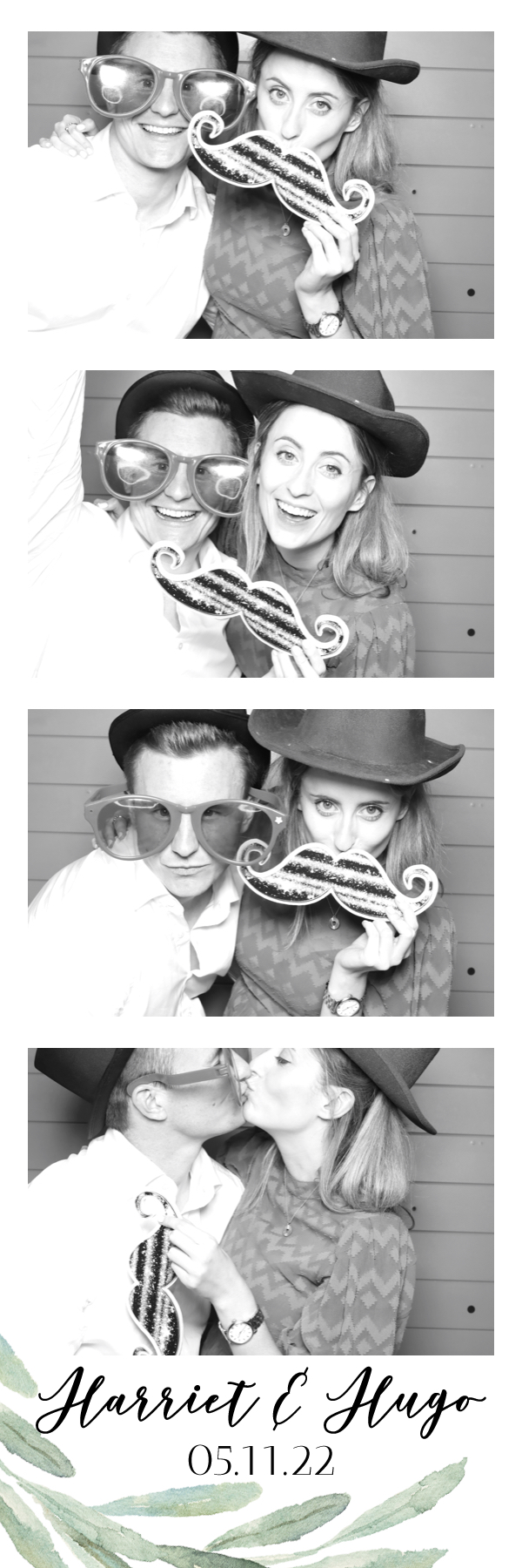 Harriet & Hugo | View more photos from the event at images.mobile-photo-booth.com/u/MobilePhotoBoothUK/Harriet-Hugo