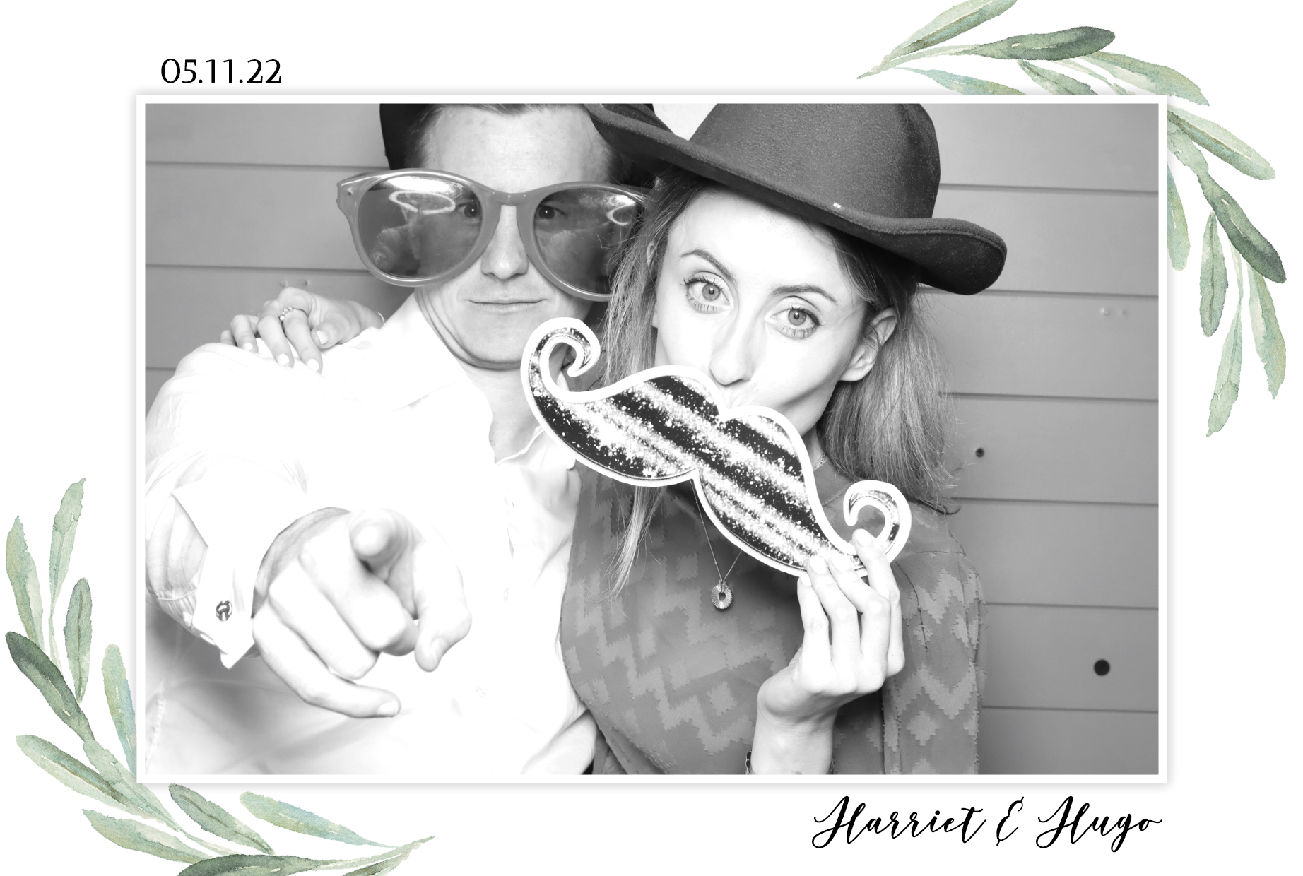 Harriet & Hugo | View more photos from the event at images.mobile-photo-booth.com/u/MobilePhotoBoothUK/Harriet-Hugo