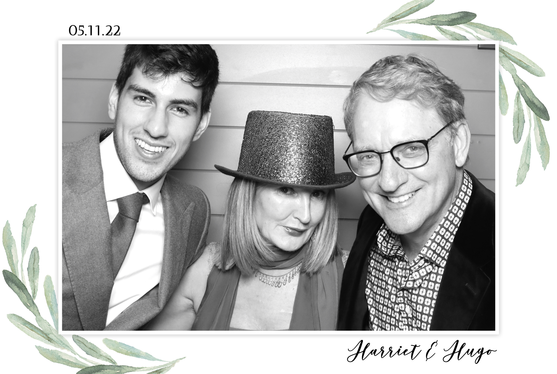 Harriet & Hugo | View more photos from the event at images.mobile-photo-booth.com/u/MobilePhotoBoothUK/Harriet-Hugo