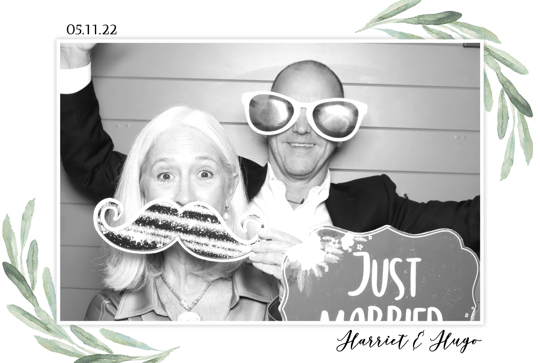 Harriet & Hugo | View more photos from the event at images.mobile-photo-booth.com/u/MobilePhotoBoothUK/Harriet-Hugo