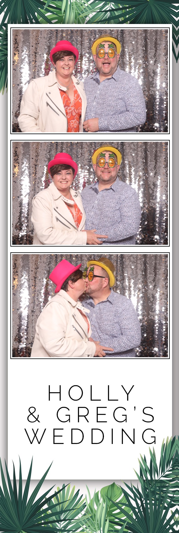 Holly & Greg | View more photos from the event at images.mobile-photo-booth.com/u/MobilePhotoBoothUK/Holly-Greg
