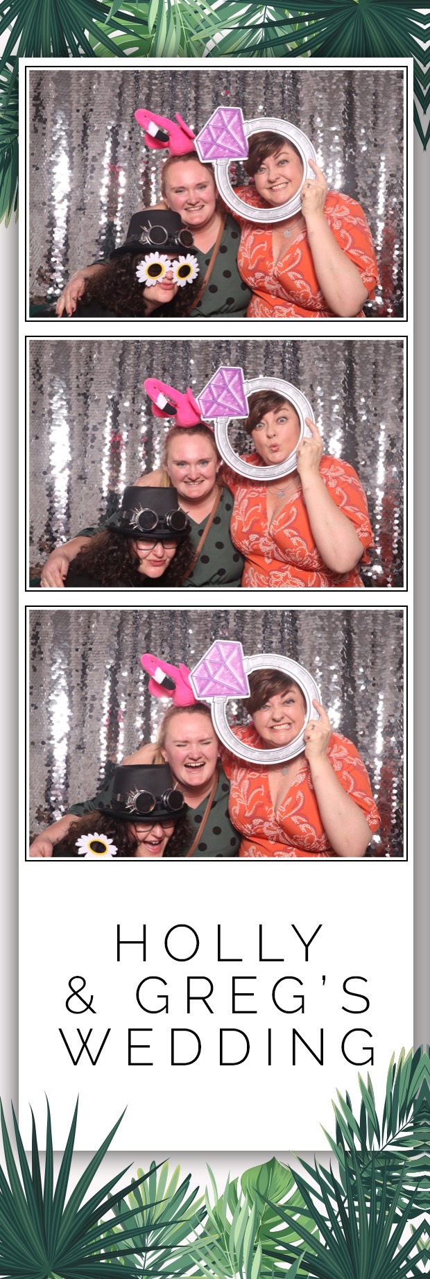 Holly & Greg | View more photos from the event at images.mobile-photo-booth.com/u/MobilePhotoBoothUK/Holly-Greg