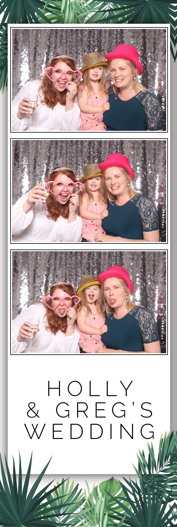 Holly & Greg | View more photos from the event at images.mobile-photo-booth.com/u/MobilePhotoBoothUK/Holly-Greg