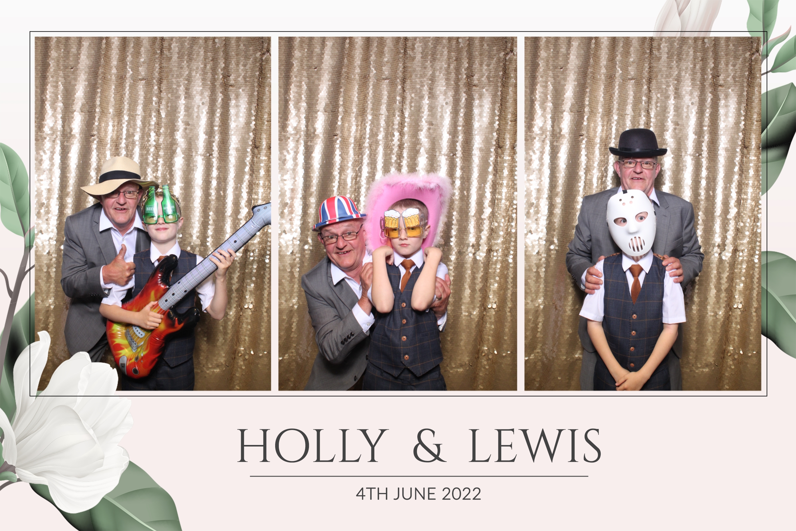 Holly & Lewis | View more photos from the event at images.mobile-photo-booth.com/u/MobilePhotoBoothUK/Holly-Lewis