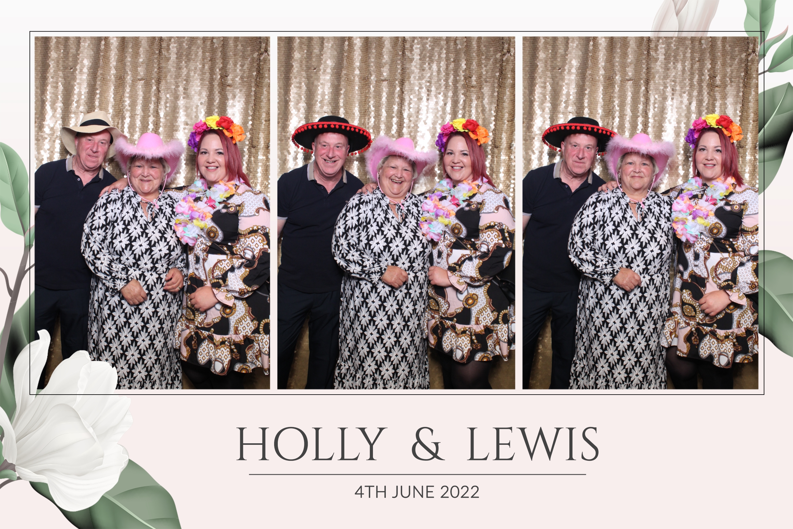 Holly & Lewis | View more photos from the event at images.mobile-photo-booth.com/u/MobilePhotoBoothUK/Holly-Lewis