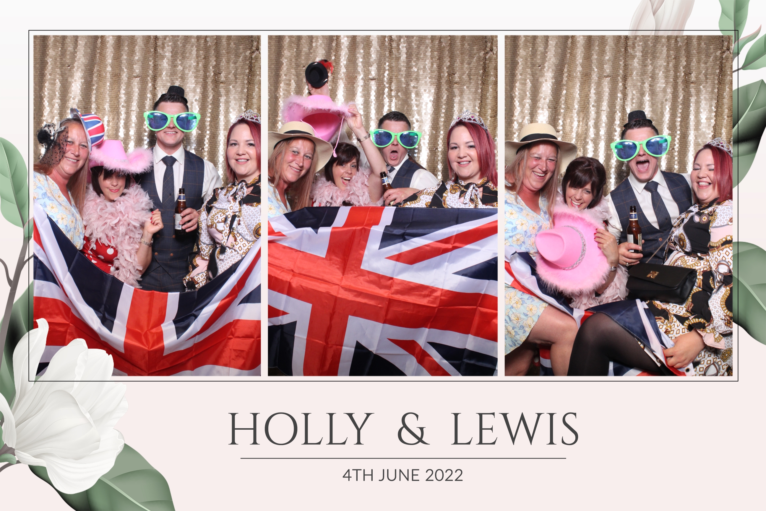 Holly & Lewis | View more photos from the event at images.mobile-photo-booth.com/u/MobilePhotoBoothUK/Holly-Lewis