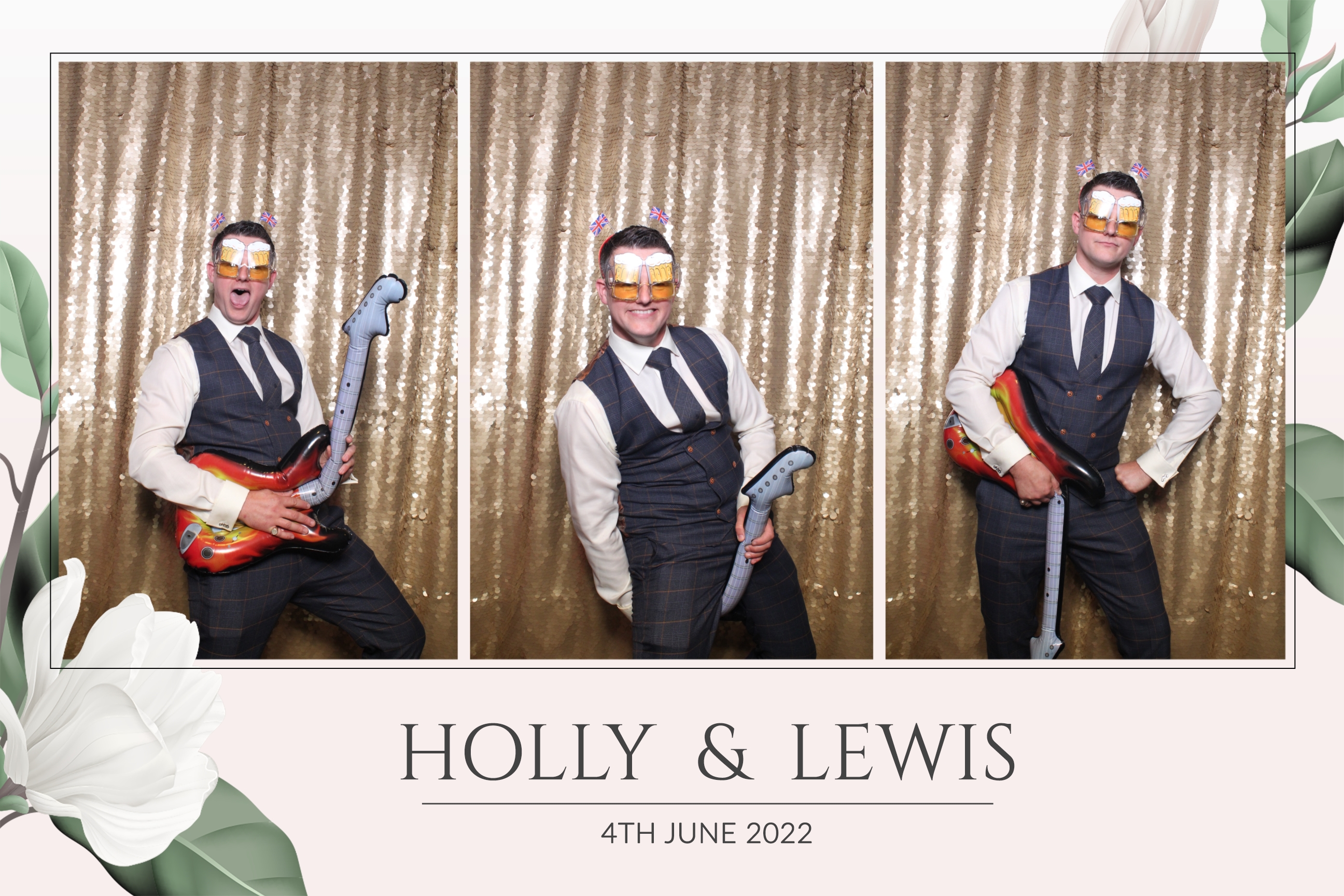 Holly & Lewis | View more photos from the event at images.mobile-photo-booth.com/u/MobilePhotoBoothUK/Holly-Lewis