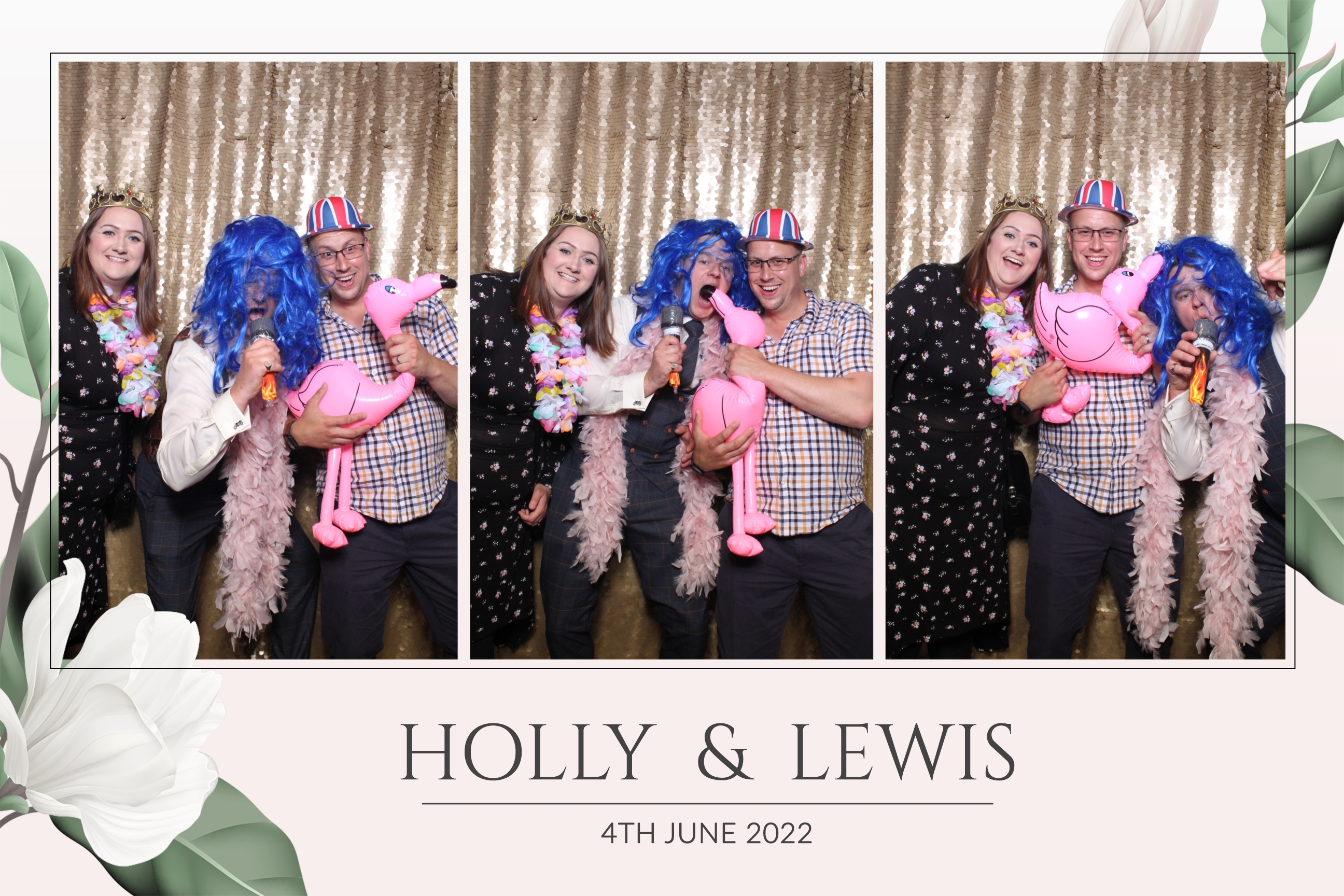 Holly & Lewis | View more photos from the event at images.mobile-photo-booth.com/u/MobilePhotoBoothUK/Holly-Lewis