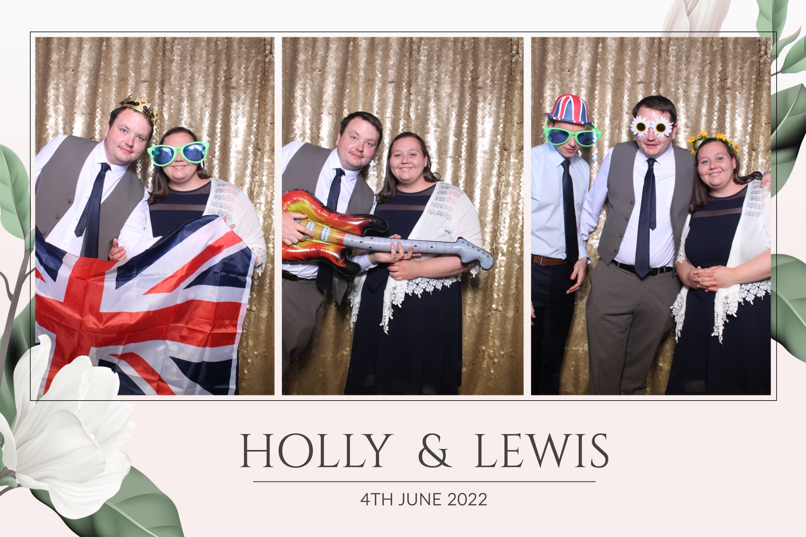 Holly & Lewis | View more photos from the event at images.mobile-photo-booth.com/u/MobilePhotoBoothUK/Holly-Lewis