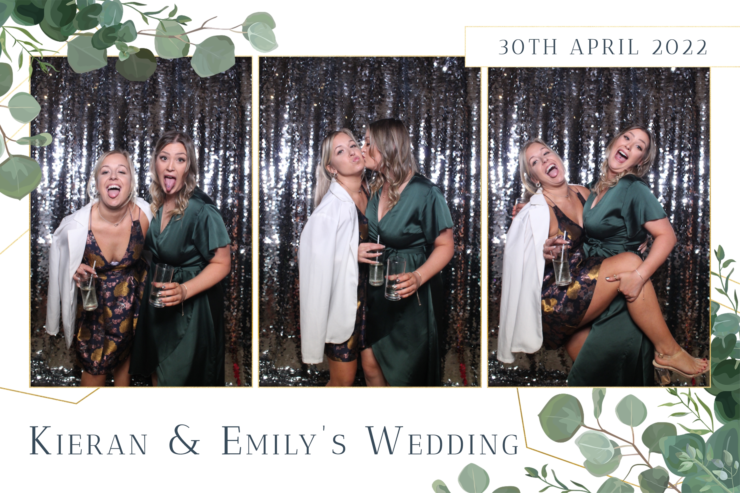 Kieran & Emily | View more photos from the event at images.mobile-photo-booth.com/u/MobilePhotoBoothUK/Kieran-Emily