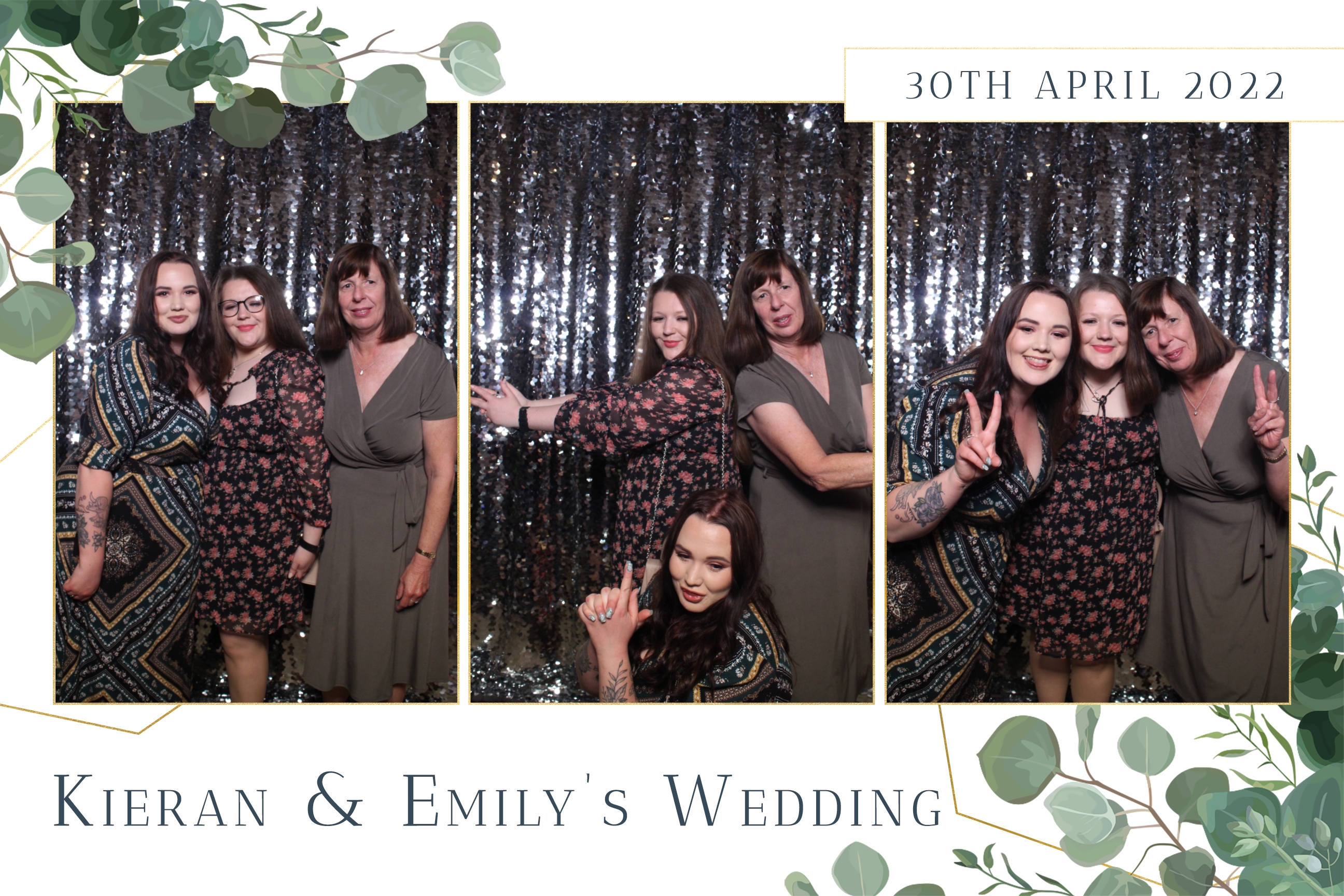 Kieran & Emily | View more photos from the event at images.mobile-photo-booth.com/u/MobilePhotoBoothUK/Kieran-Emily