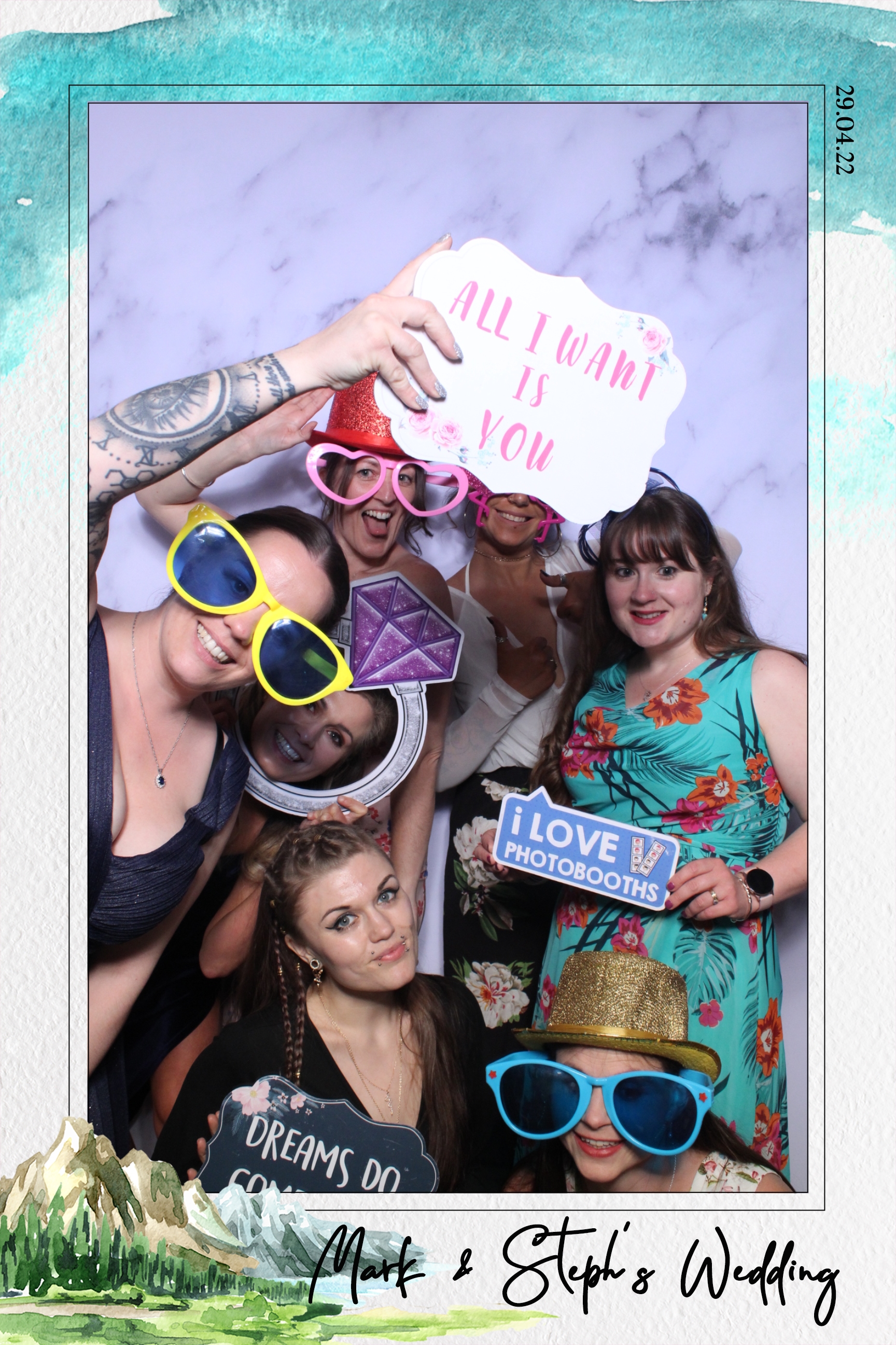 Mark & Steph | View more photos from the event at images.mobile-photo-booth.com/u/MobilePhotoBoothUK/Mark-Steph