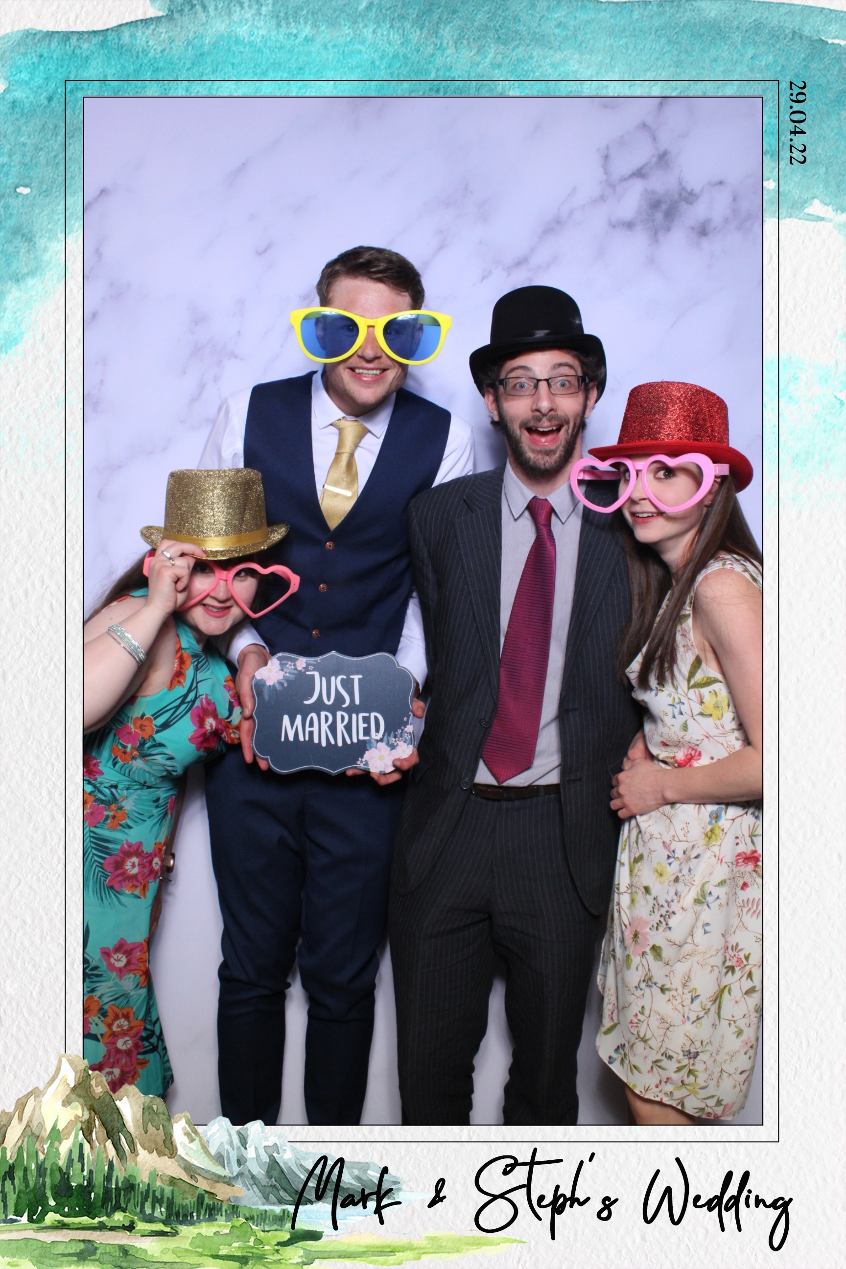 Mark & Steph | View more photos from the event at images.mobile-photo-booth.com/u/MobilePhotoBoothUK/Mark-Steph