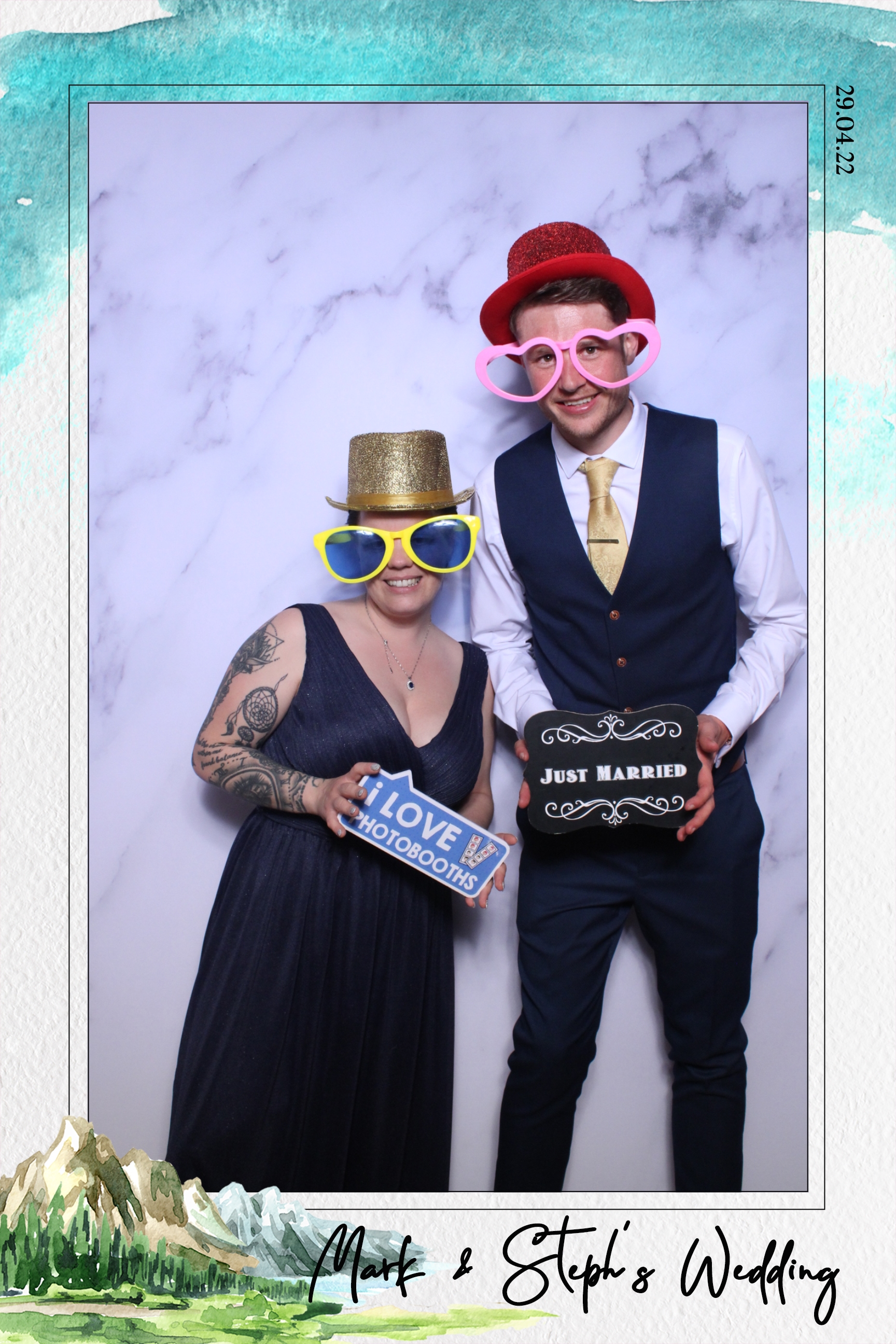 Mark & Steph | View more photos from the event at images.mobile-photo-booth.com/u/MobilePhotoBoothUK/Mark-Steph