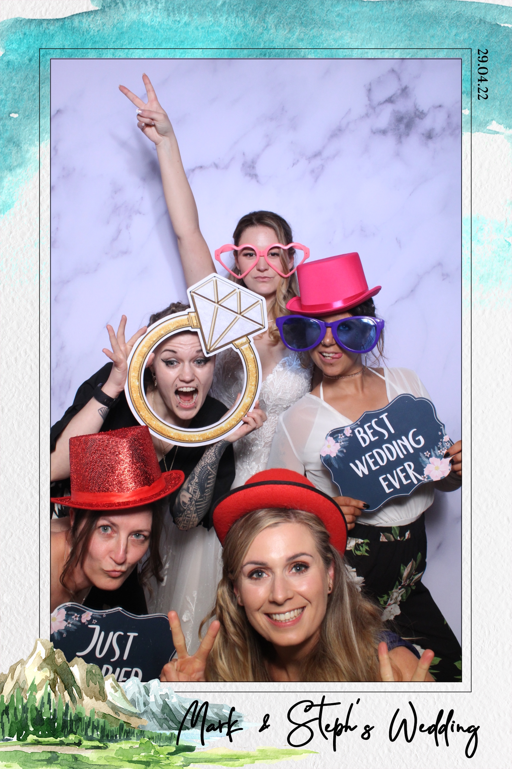 Mark & Steph | View more photos from the event at images.mobile-photo-booth.com/u/MobilePhotoBoothUK/Mark-Steph