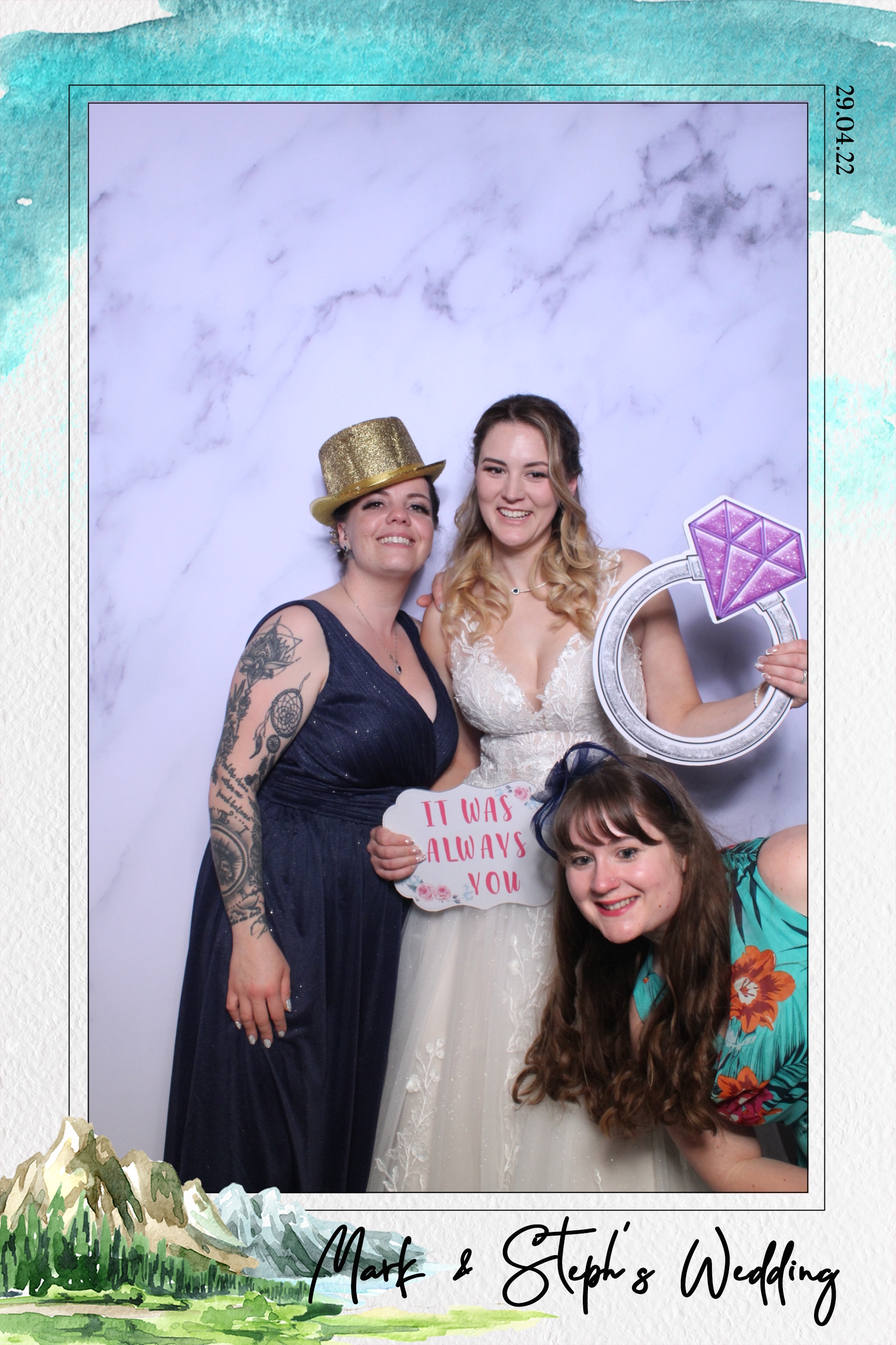 Mark & Steph | View more photos from the event at images.mobile-photo-booth.com/u/MobilePhotoBoothUK/Mark-Steph