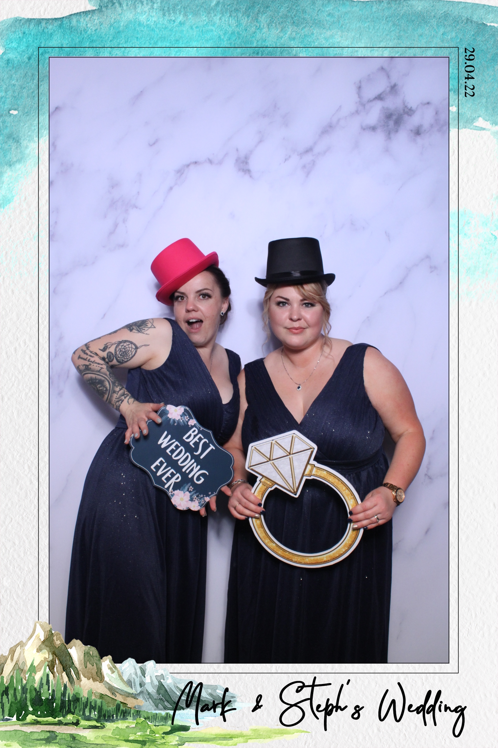Mark & Steph | View more photos from the event at images.mobile-photo-booth.com/u/MobilePhotoBoothUK/Mark-Steph