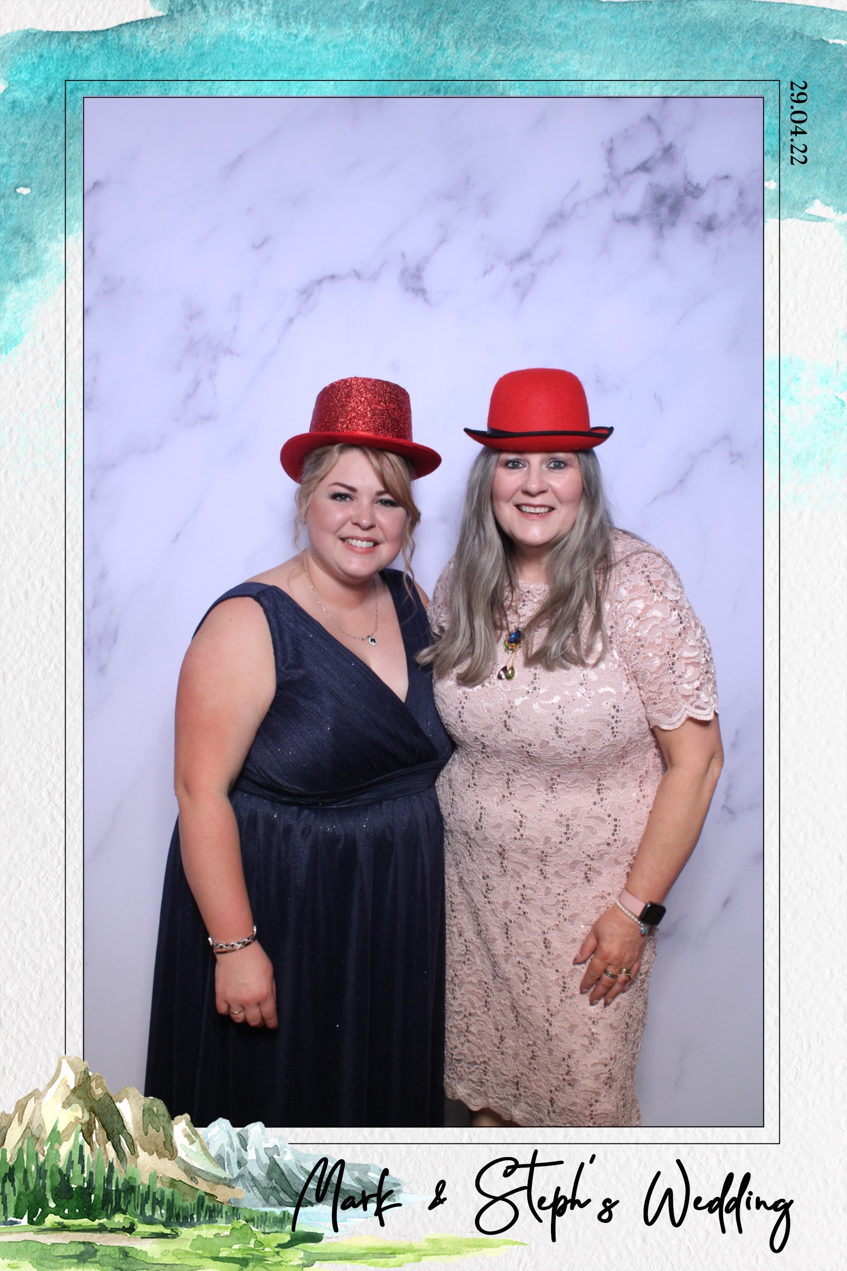 Mark & Steph | View more photos from the event at images.mobile-photo-booth.com/u/MobilePhotoBoothUK/Mark-Steph