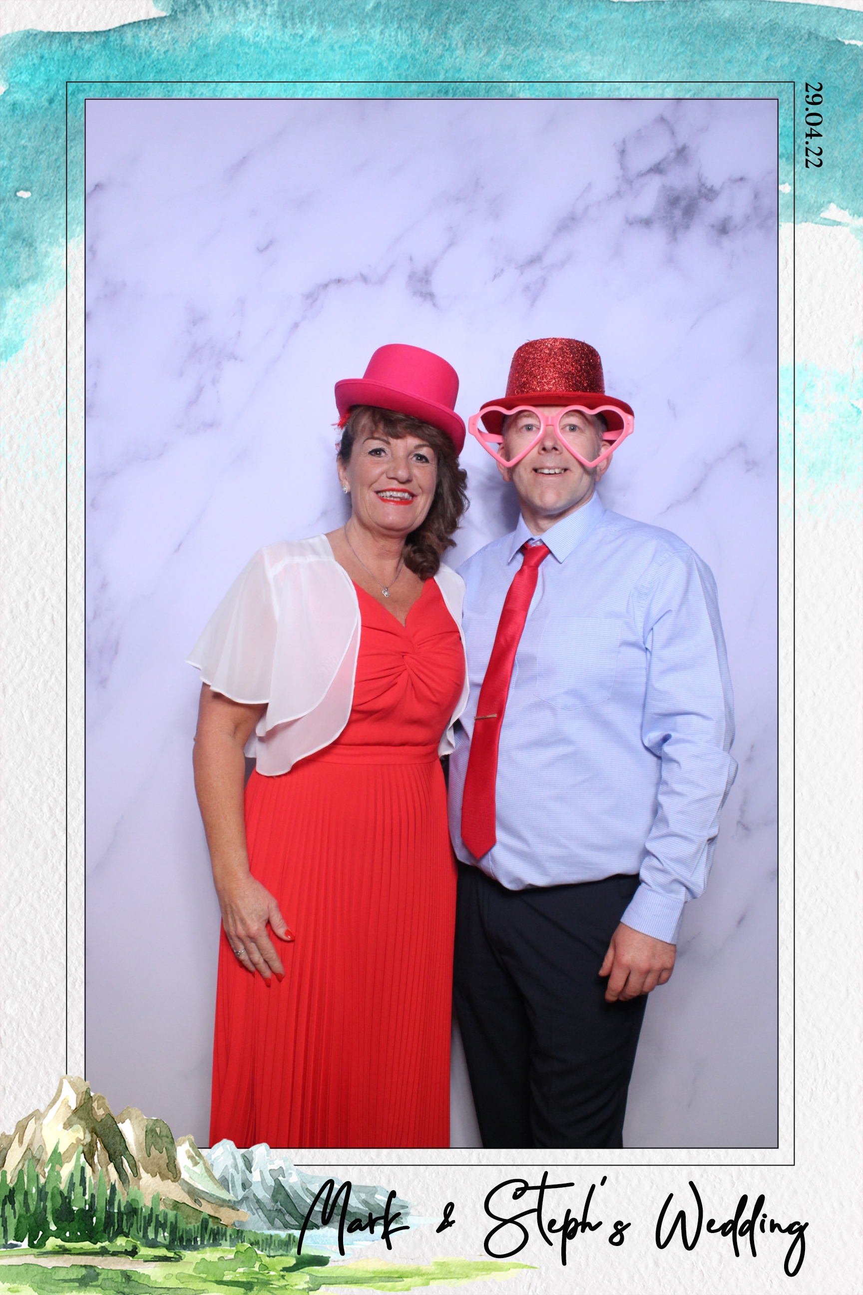 Mark & Steph | View more photos from the event at images.mobile-photo-booth.com/u/MobilePhotoBoothUK/Mark-Steph