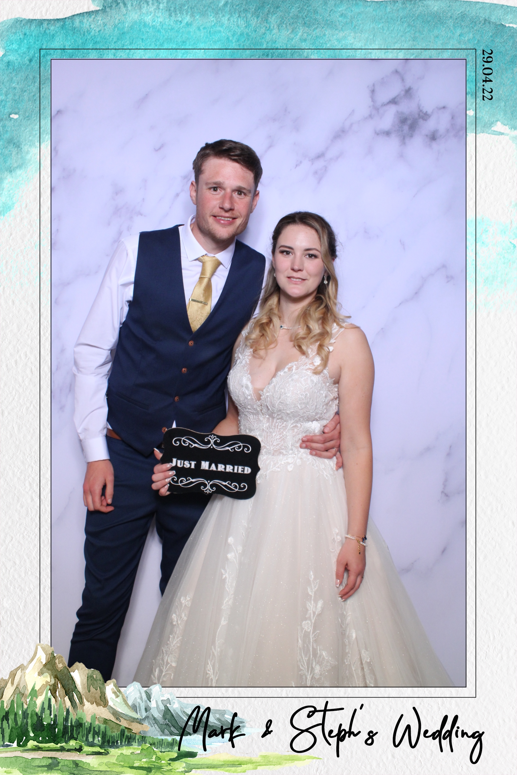 Mark & Steph | View more photos from the event at images.mobile-photo-booth.com/u/MobilePhotoBoothUK/Mark-Steph