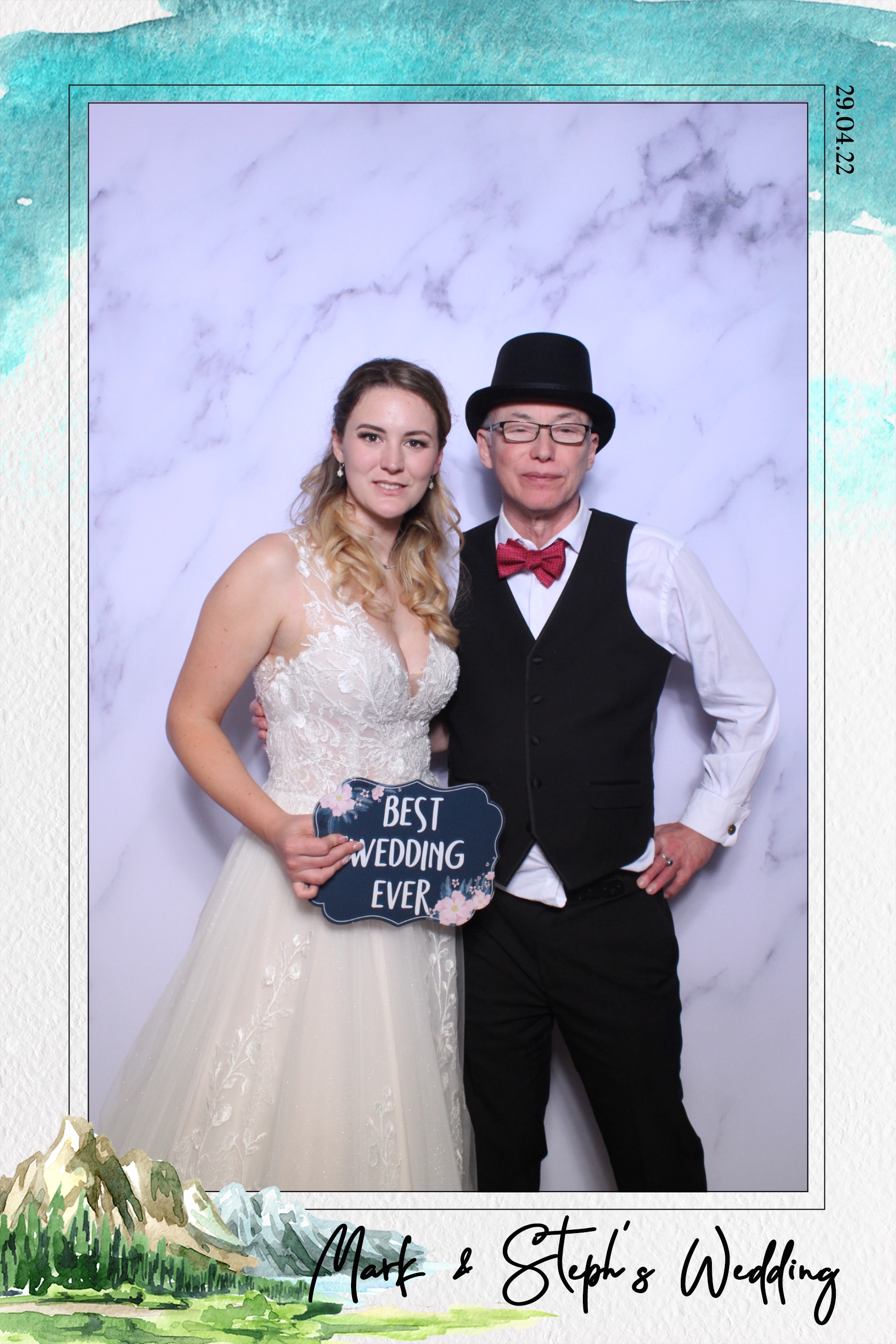 Mark & Steph | View more photos from the event at images.mobile-photo-booth.com/u/MobilePhotoBoothUK/Mark-Steph