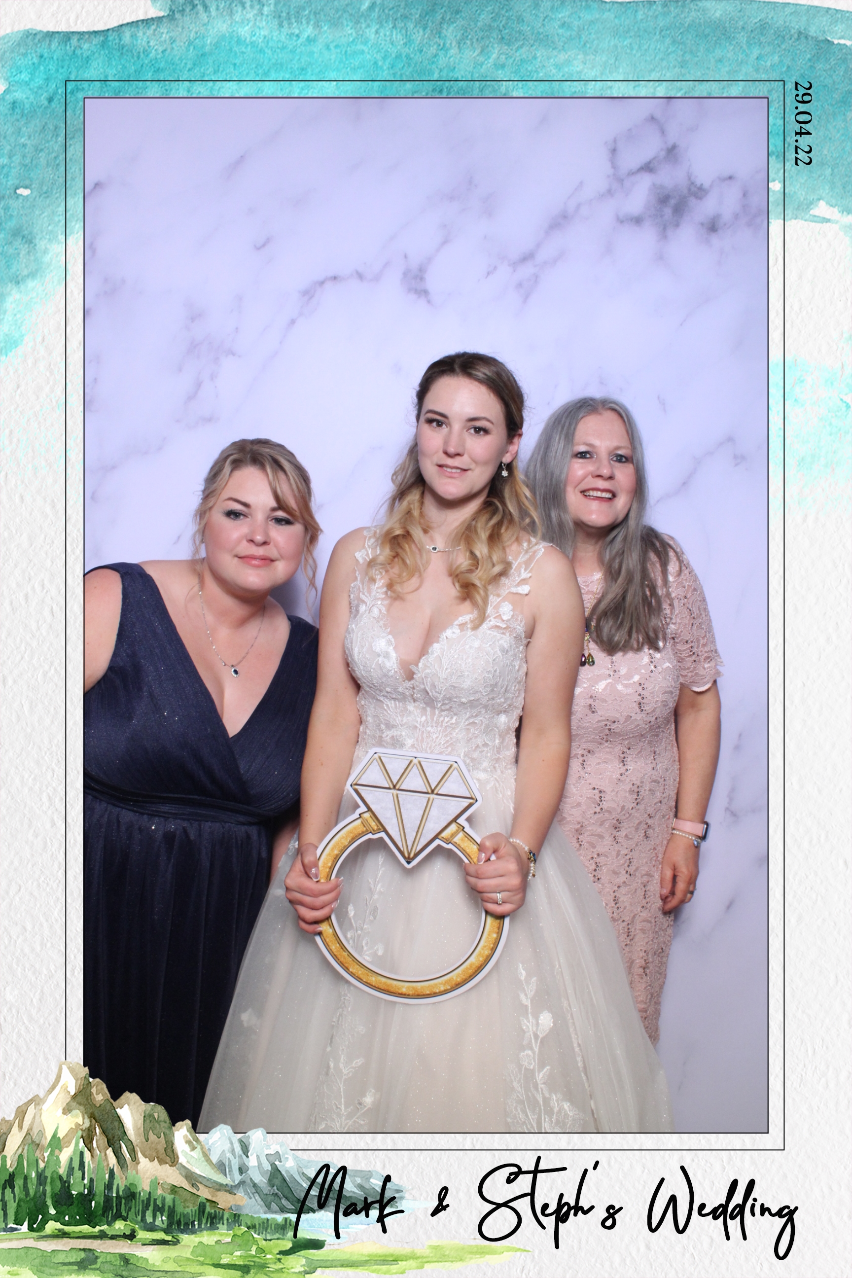 Mark & Steph | View more photos from the event at images.mobile-photo-booth.com/u/MobilePhotoBoothUK/Mark-Steph