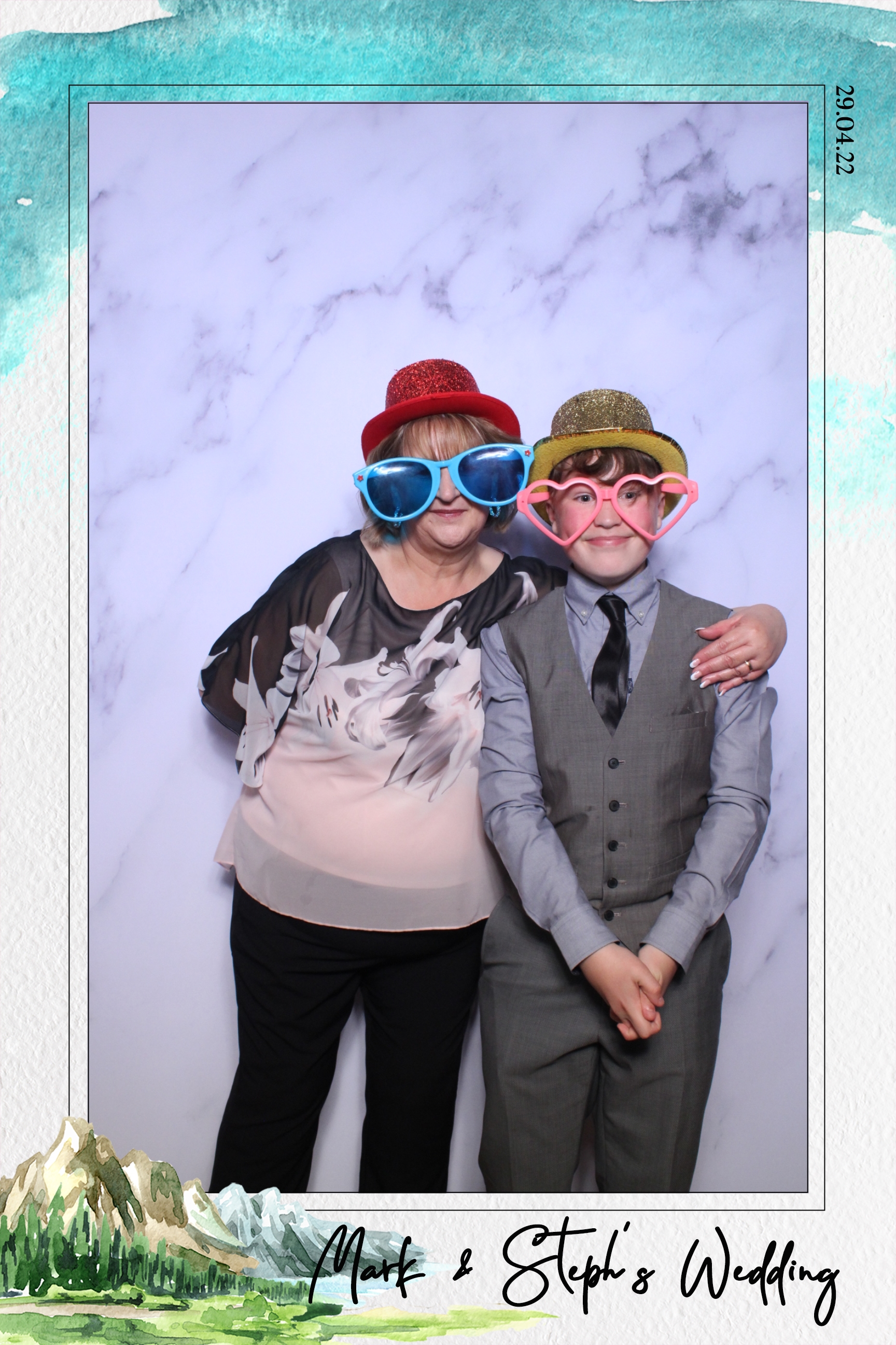 Mark & Steph | View more photos from the event at images.mobile-photo-booth.com/u/MobilePhotoBoothUK/Mark-Steph