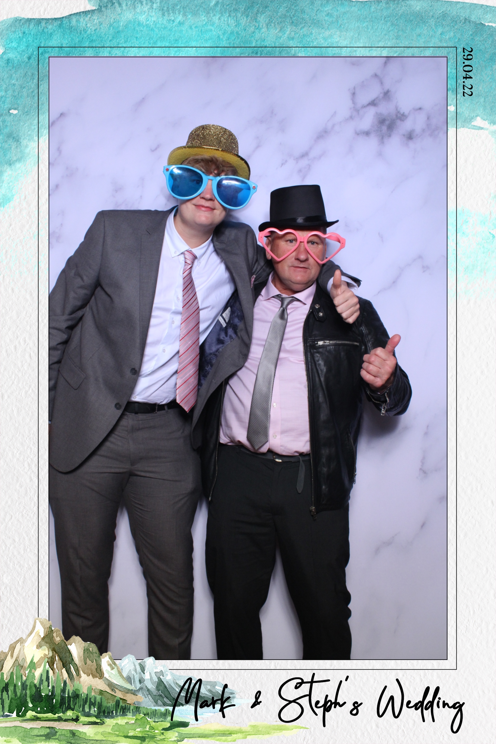 Mark & Steph | View more photos from the event at images.mobile-photo-booth.com/u/MobilePhotoBoothUK/Mark-Steph