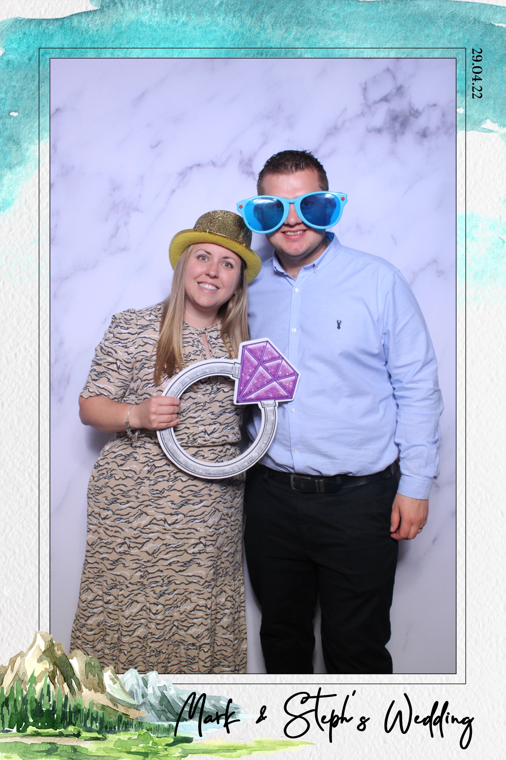 Mark & Steph | View more photos from the event at images.mobile-photo-booth.com/u/MobilePhotoBoothUK/Mark-Steph