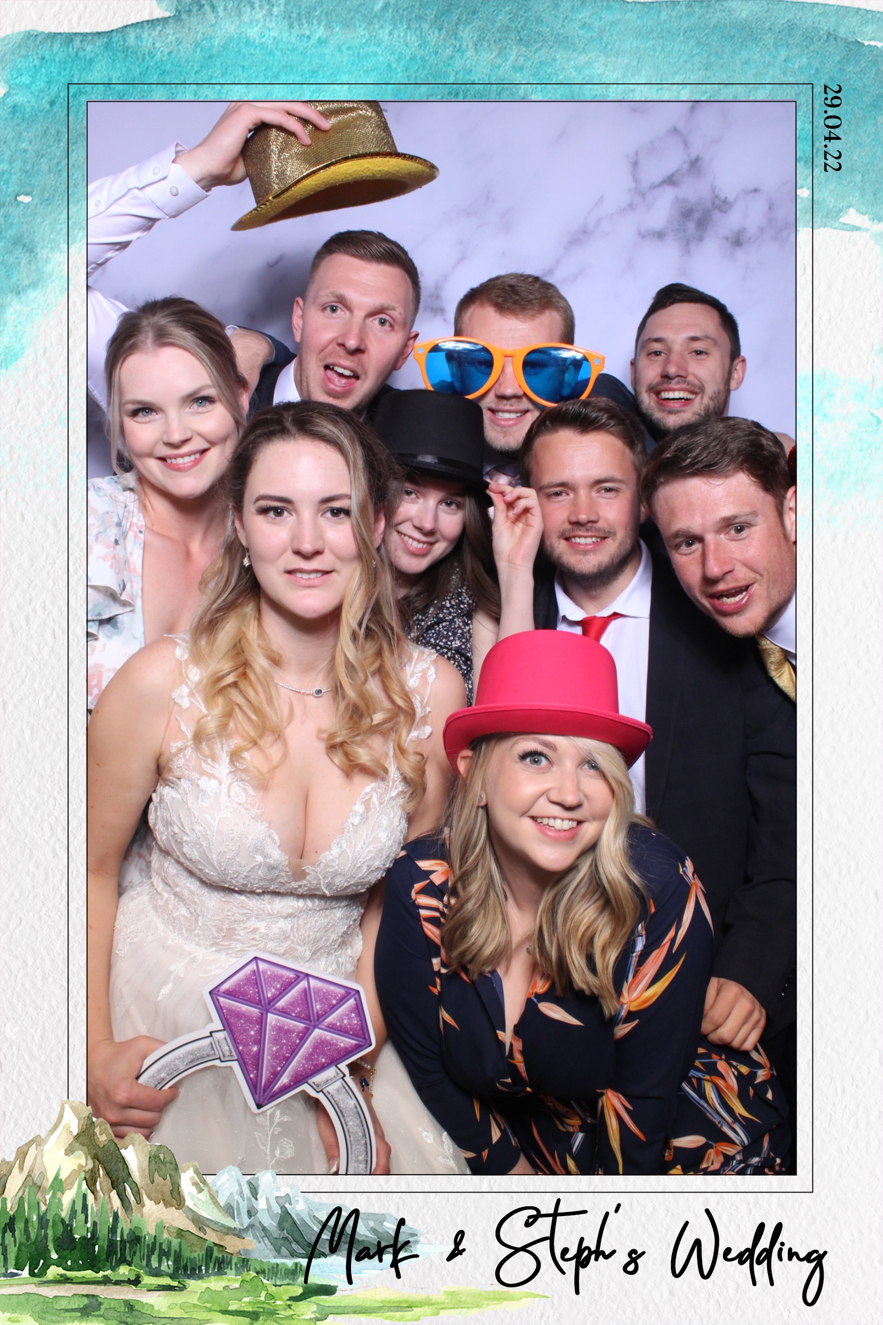Mark & Steph | View more photos from the event at images.mobile-photo-booth.com/u/MobilePhotoBoothUK/Mark-Steph