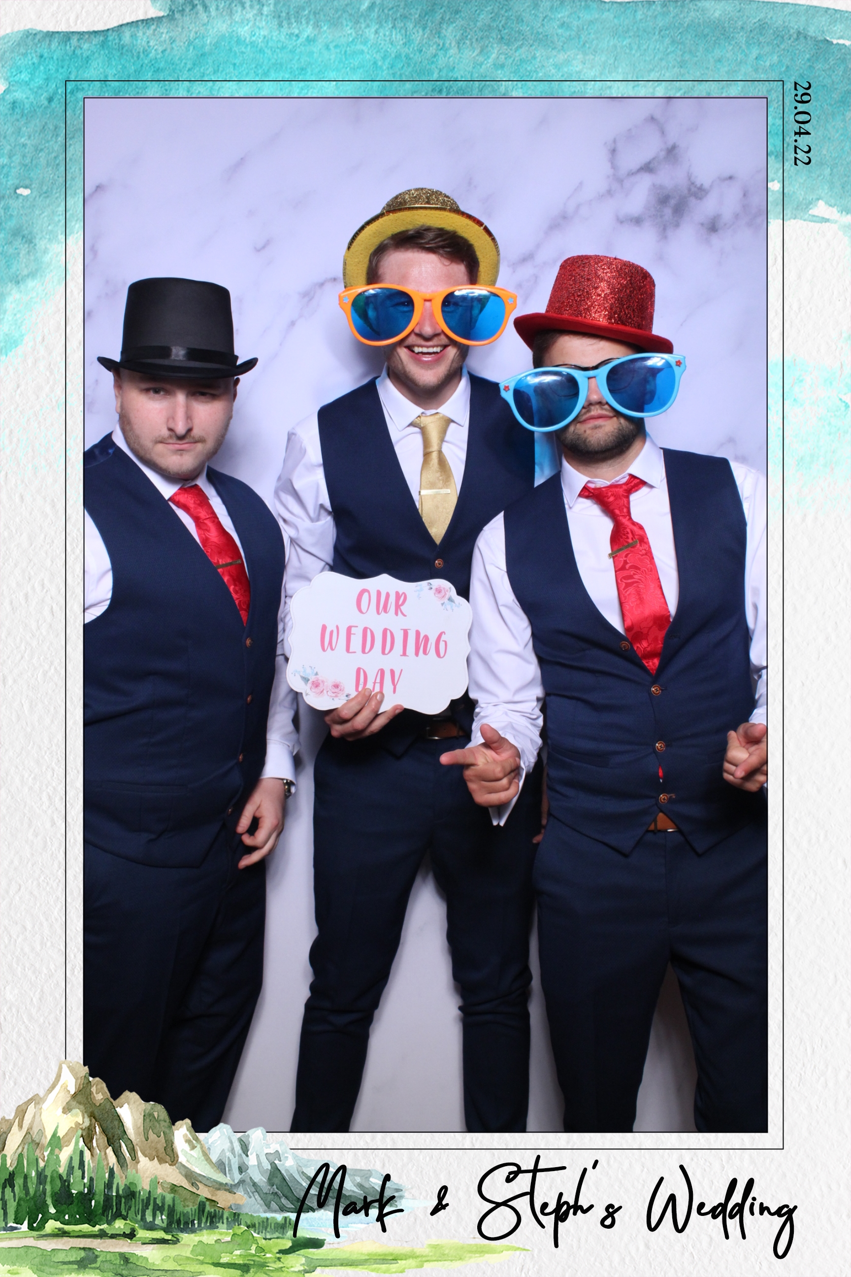 Mark & Steph | View more photos from the event at images.mobile-photo-booth.com/u/MobilePhotoBoothUK/Mark-Steph