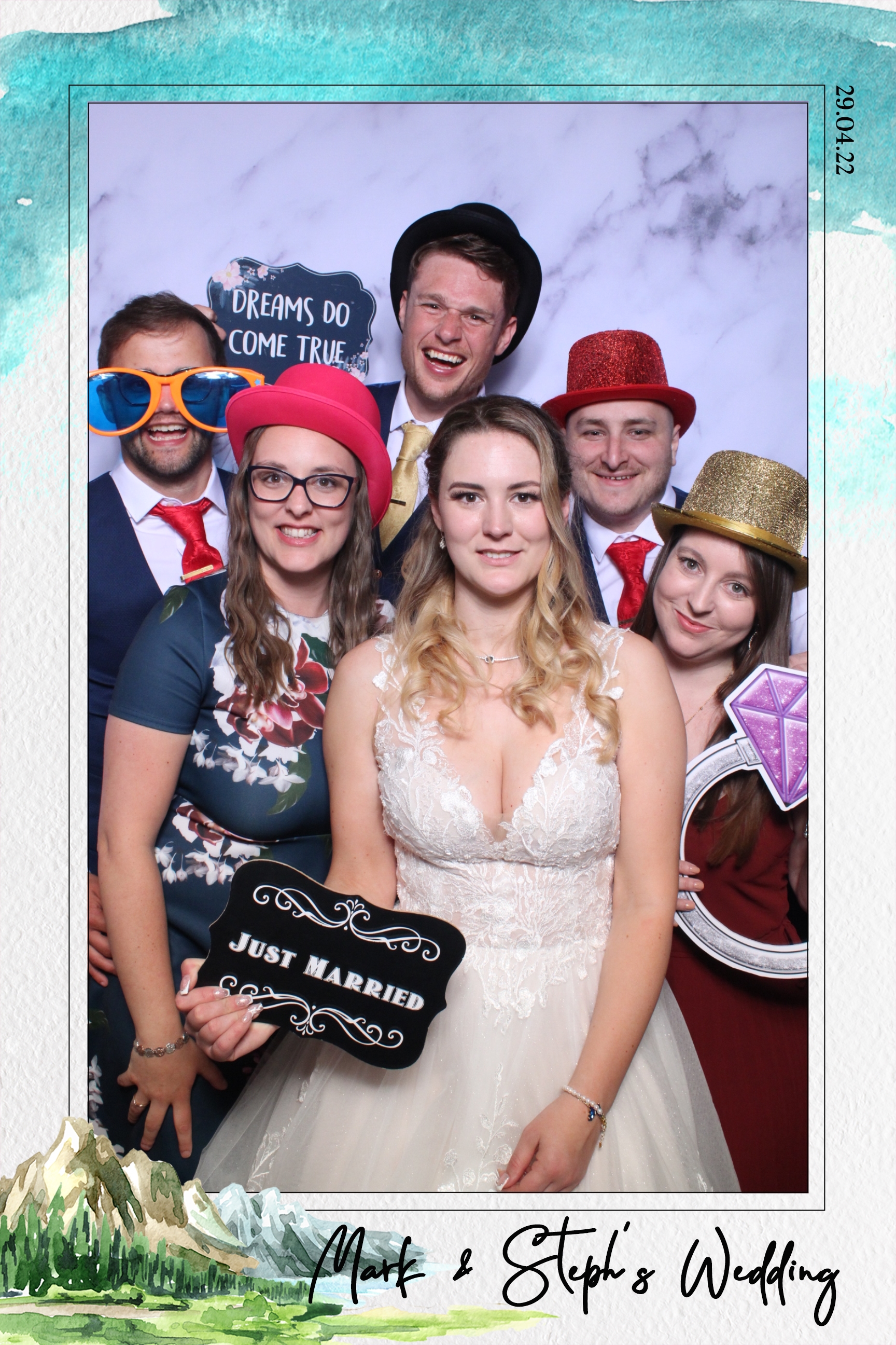 Mark & Steph | View more photos from the event at images.mobile-photo-booth.com/u/MobilePhotoBoothUK/Mark-Steph