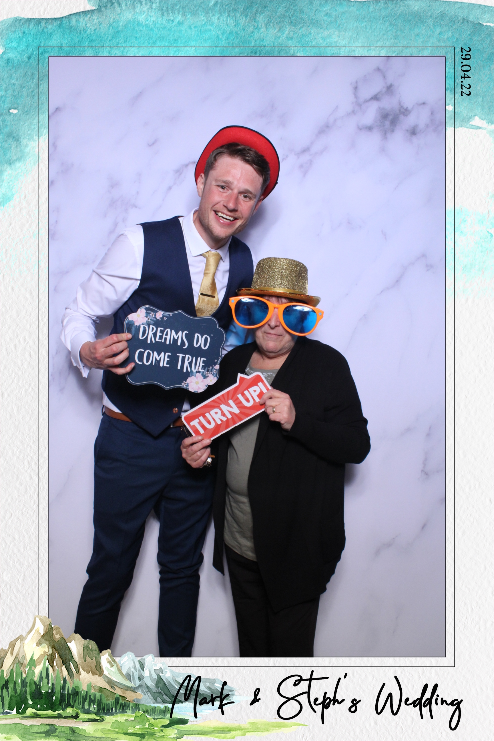 Mark & Steph | View more photos from the event at images.mobile-photo-booth.com/u/MobilePhotoBoothUK/Mark-Steph