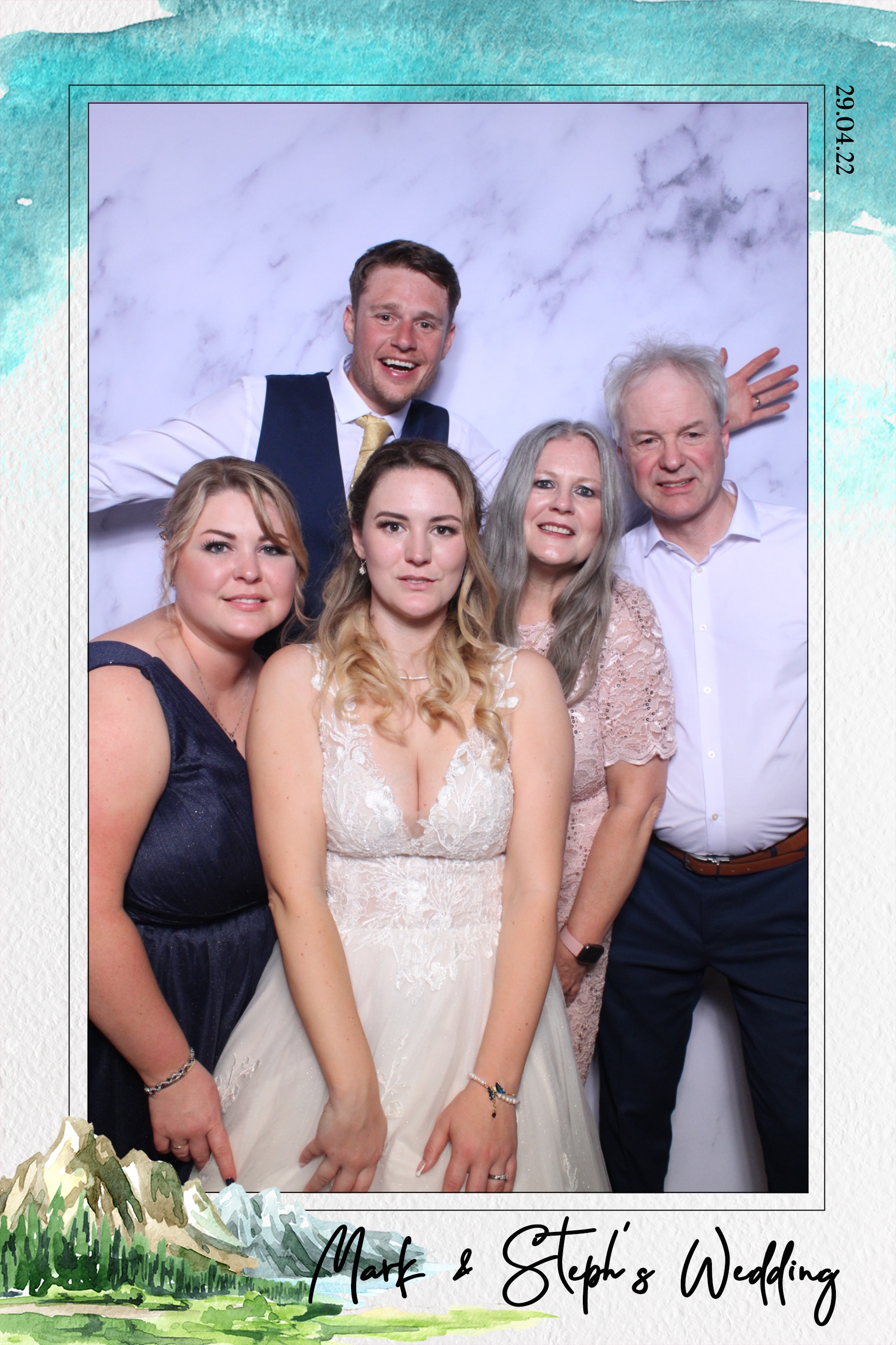 Mark & Steph | View more photos from the event at images.mobile-photo-booth.com/u/MobilePhotoBoothUK/Mark-Steph