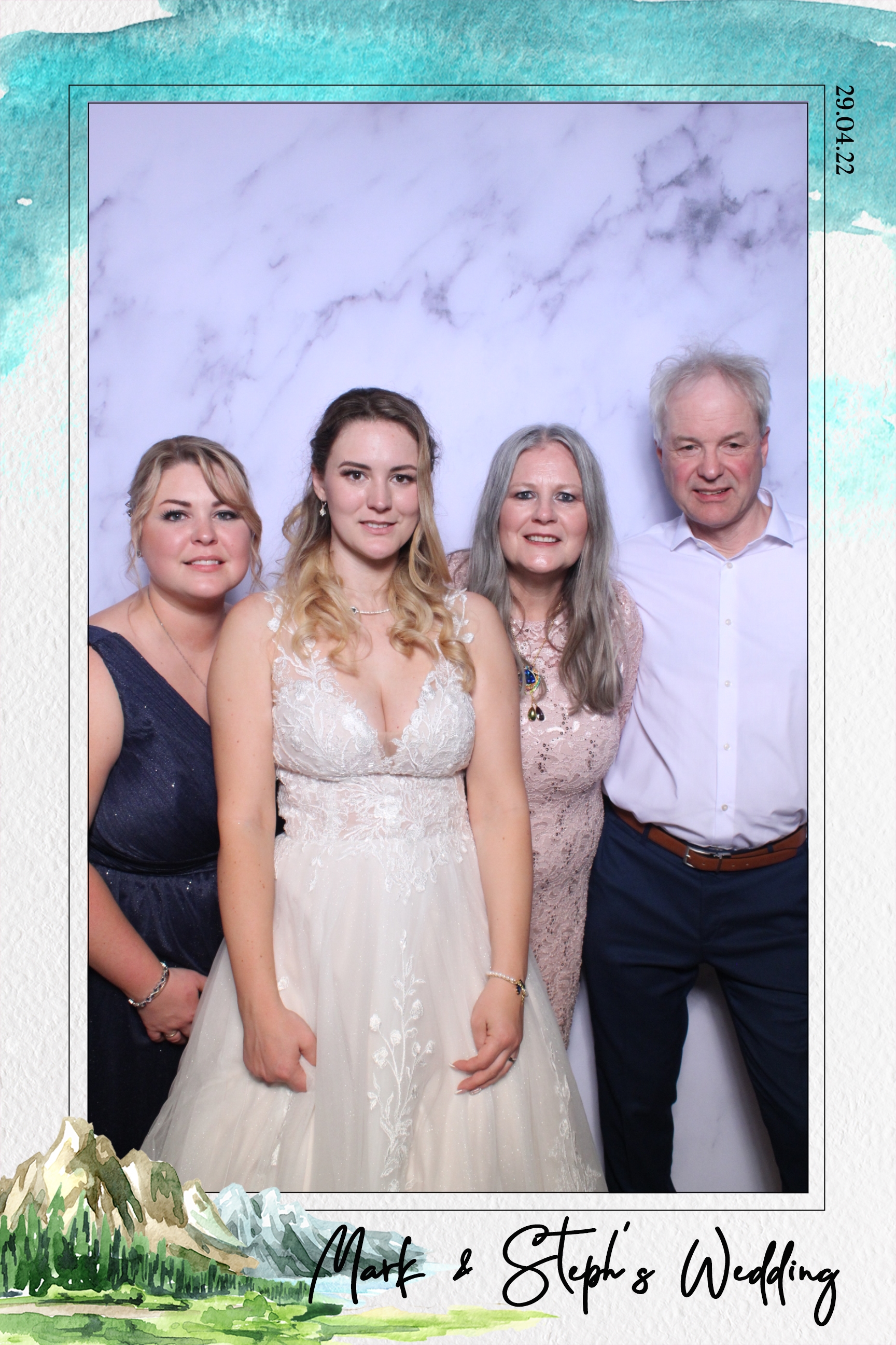 Mark & Steph | View more photos from the event at images.mobile-photo-booth.com/u/MobilePhotoBoothUK/Mark-Steph