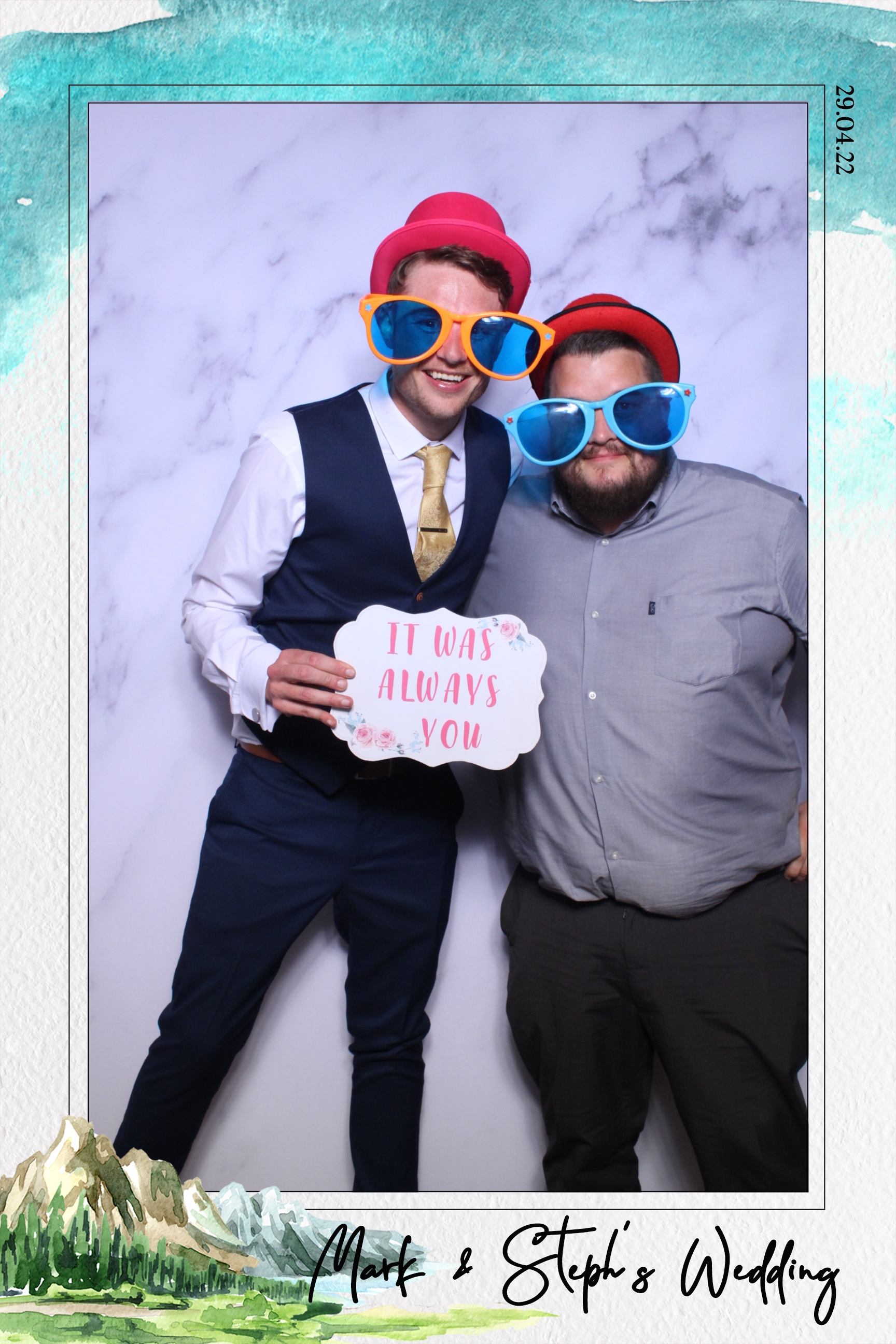 Mark & Steph | View more photos from the event at images.mobile-photo-booth.com/u/MobilePhotoBoothUK/Mark-Steph