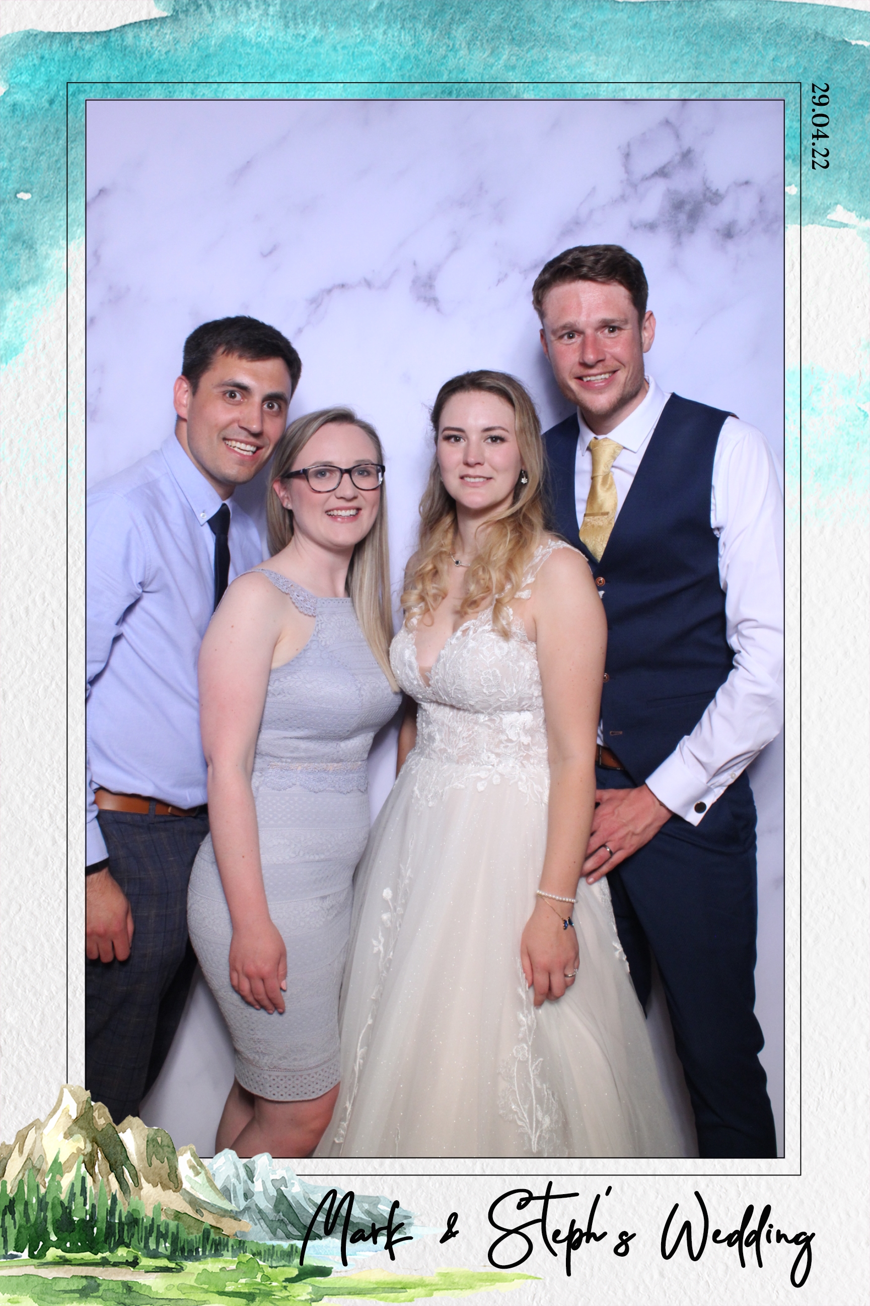 Mark & Steph | View more photos from the event at images.mobile-photo-booth.com/u/MobilePhotoBoothUK/Mark-Steph