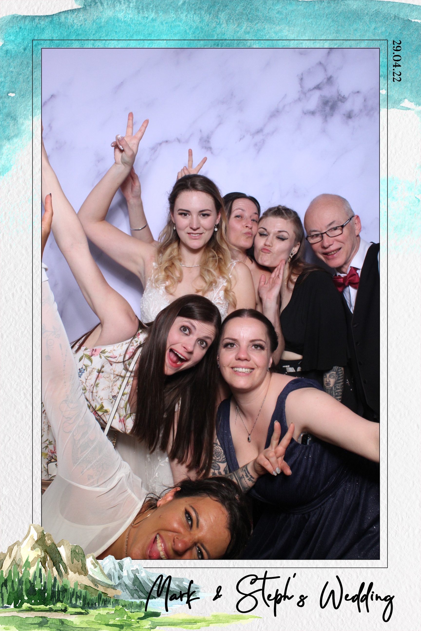 Mark & Steph | View more photos from the event at images.mobile-photo-booth.com/u/MobilePhotoBoothUK/Mark-Steph