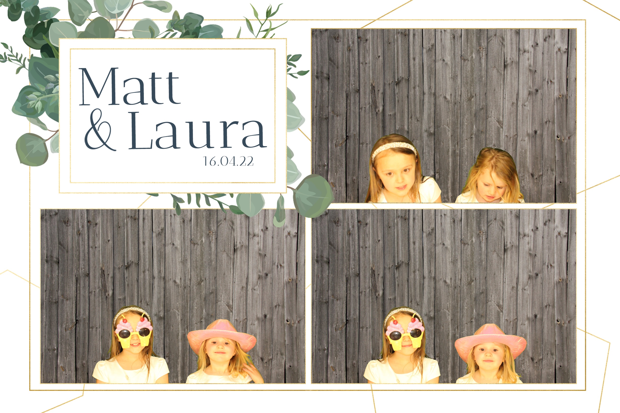 Matt & Laura | View more photos from the event at images.mobile-photo-booth.com/u/MobilePhotoBoothUK/Matt-Laura