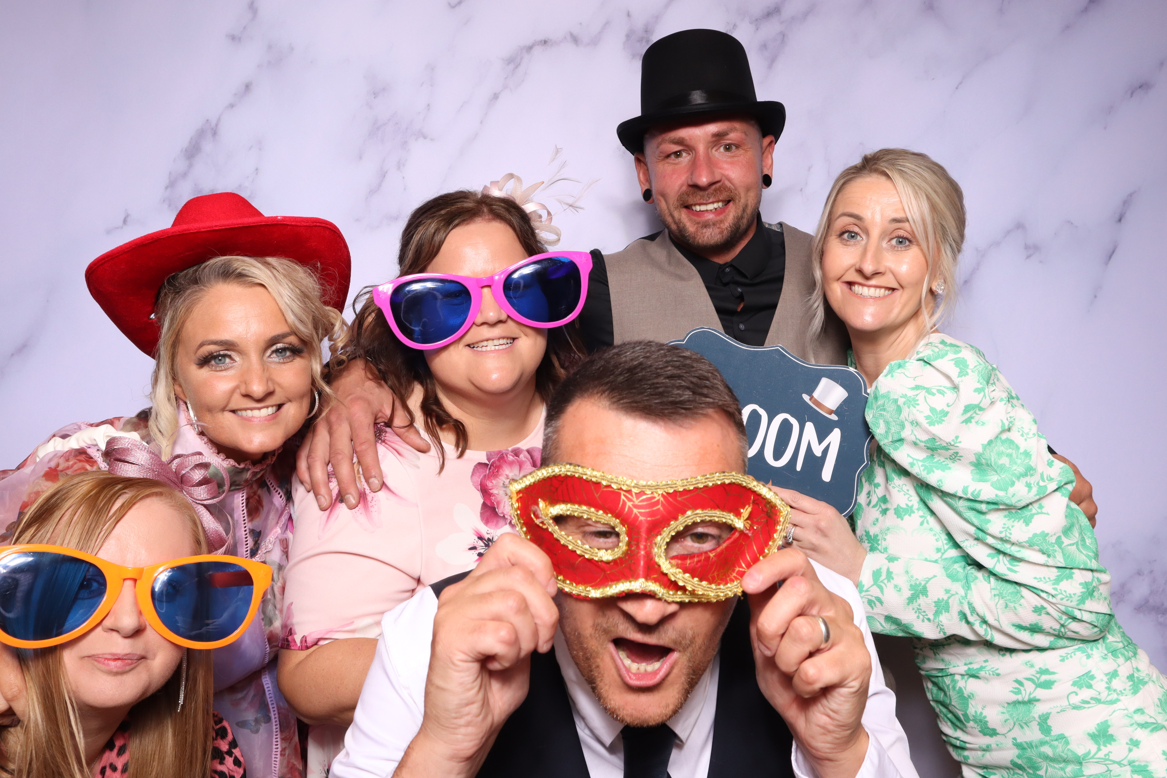 Sam & Ian | View more photos from the event at images.mobile-photo-booth.com/u/MobilePhotoBoothUK/Sam-Ian