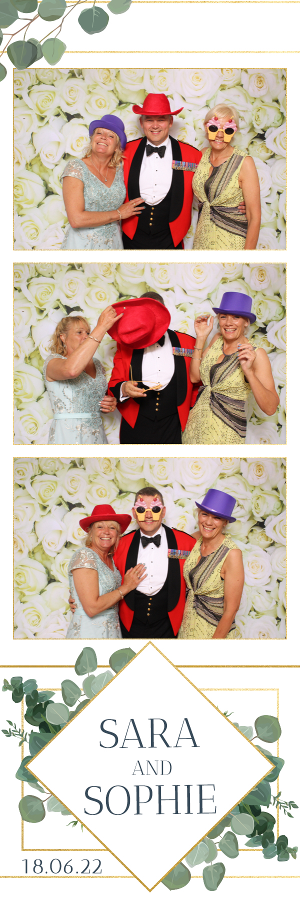Sara & Sophie | View more photos from the event at images.mobile-photo-booth.com/u/MobilePhotoBoothUK/Sara-Sophie