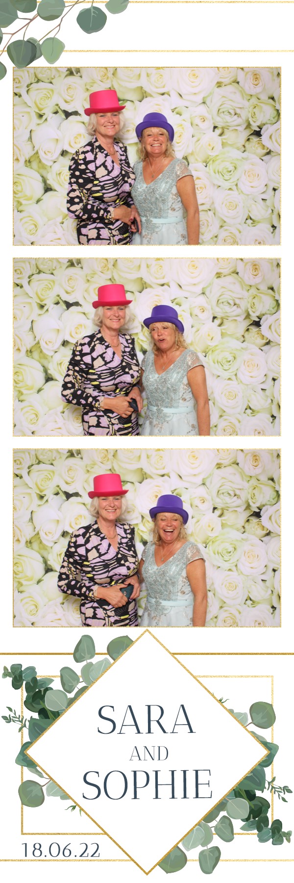 Sara & Sophie | View more photos from the event at images.mobile-photo-booth.com/u/MobilePhotoBoothUK/Sara-Sophie