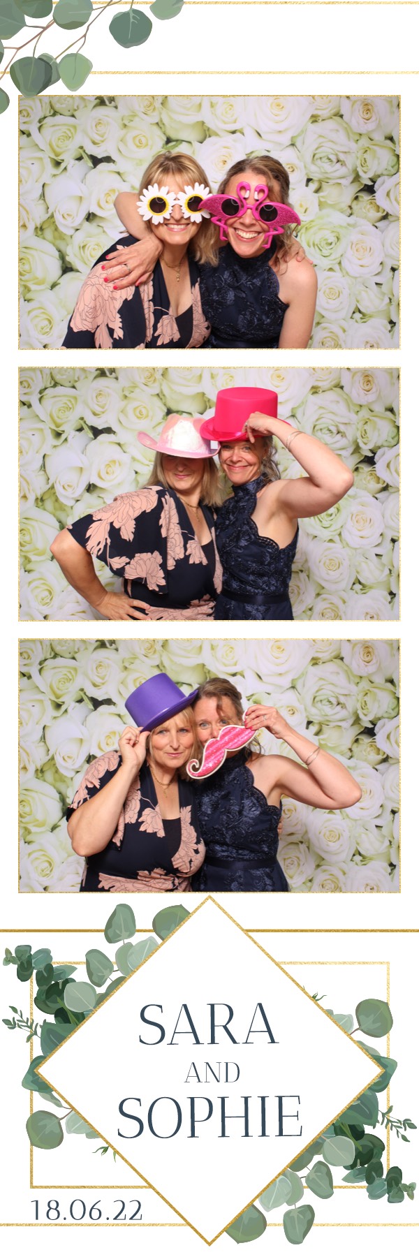Sara & Sophie | View more photos from the event at images.mobile-photo-booth.com/u/MobilePhotoBoothUK/Sara-Sophie