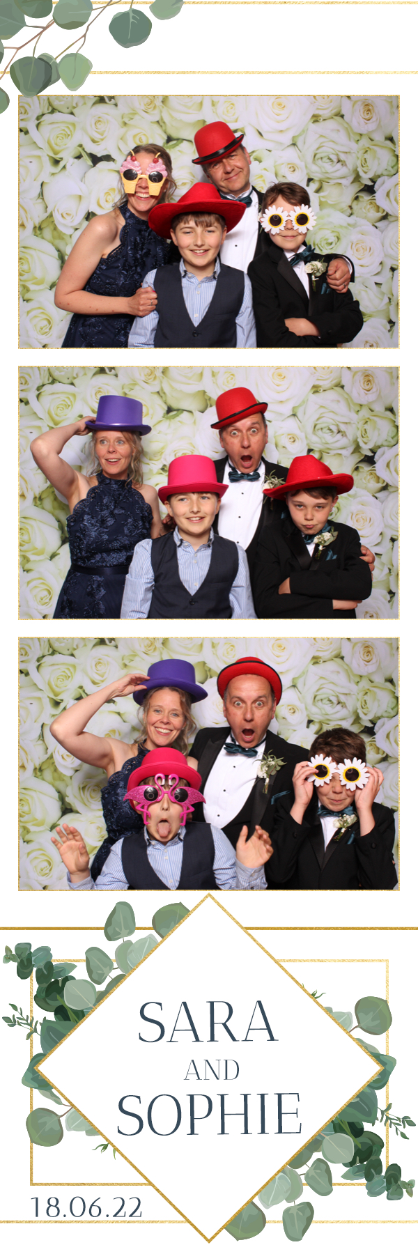 Sara & Sophie | View more photos from the event at images.mobile-photo-booth.com/u/MobilePhotoBoothUK/Sara-Sophie